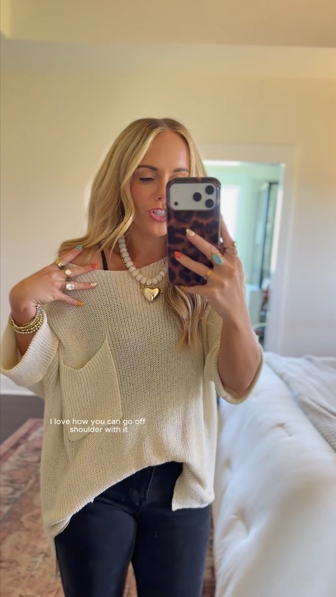 The best throw on and go top 🤍⭐️

#LTKmomlife #LTKootd #LTKSeasonal