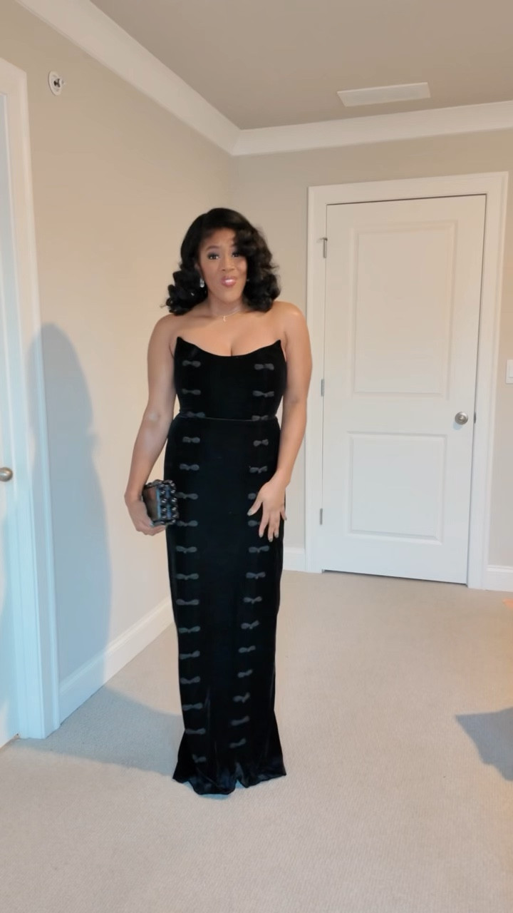 ITS TIME (In my Mariah voice)!
You cannot go wrong with a classic sheath gown for the Holiday Season. Pair with  pop of color and you 8888888!  

#LTKSeasonal #LTKStyleTip #LTKHoliday