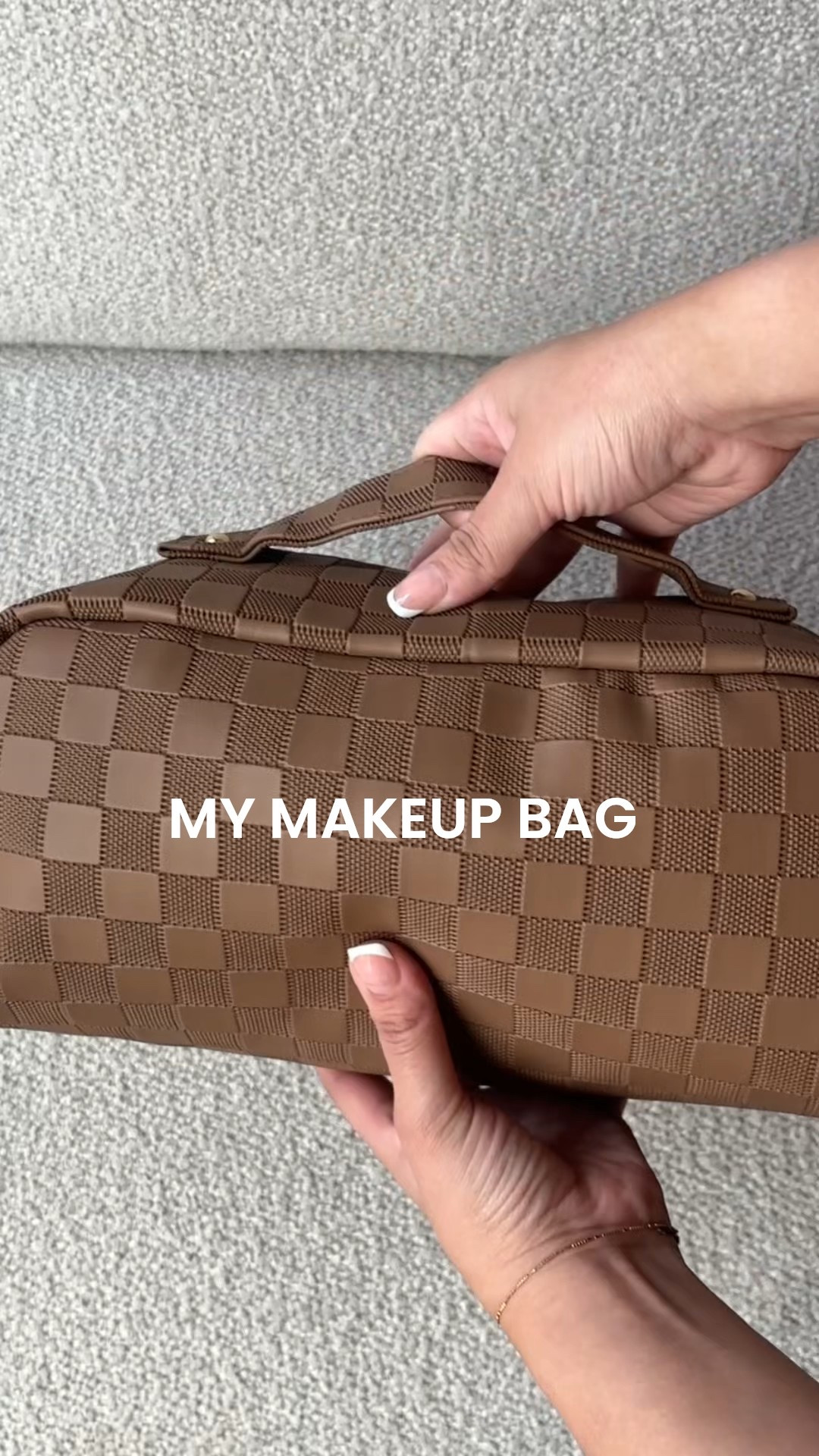 I’m just girl 🎀 with a lot of makeup 

This water-proof leather makeup bag is perfect and convenient for traveling and has plenty of storage for your makeup, brushes, and even mini spray bottles ⭐️ 

#makeup #beauty 
#makeuproutine #makeupbag #grwm #packwithme #amazonbeauty #amazonfinds #amazonmusthave #amazon

#LTKGiftGuide #LTKBeauty #LTKFestival