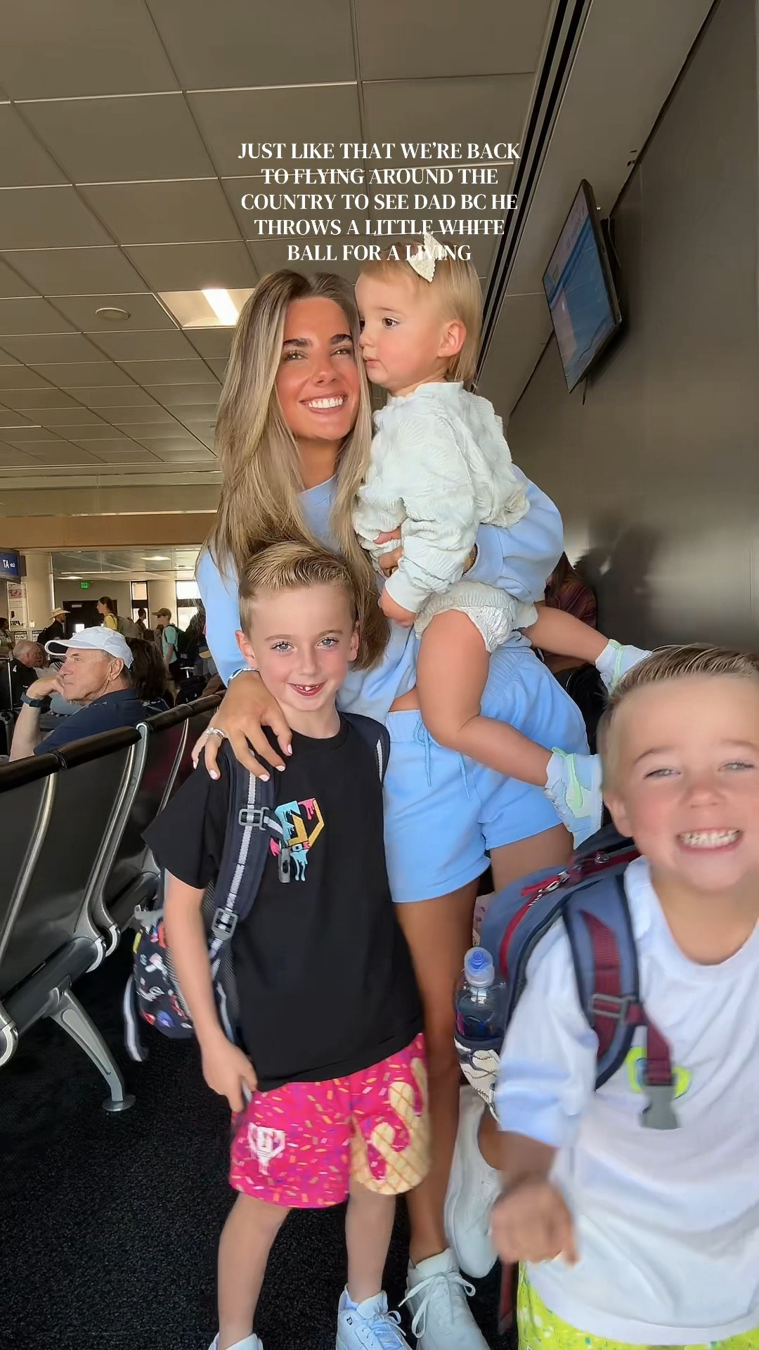 Linking some of our airport travel outfits and my alo set in grey since the blue is an older color!! 🤍