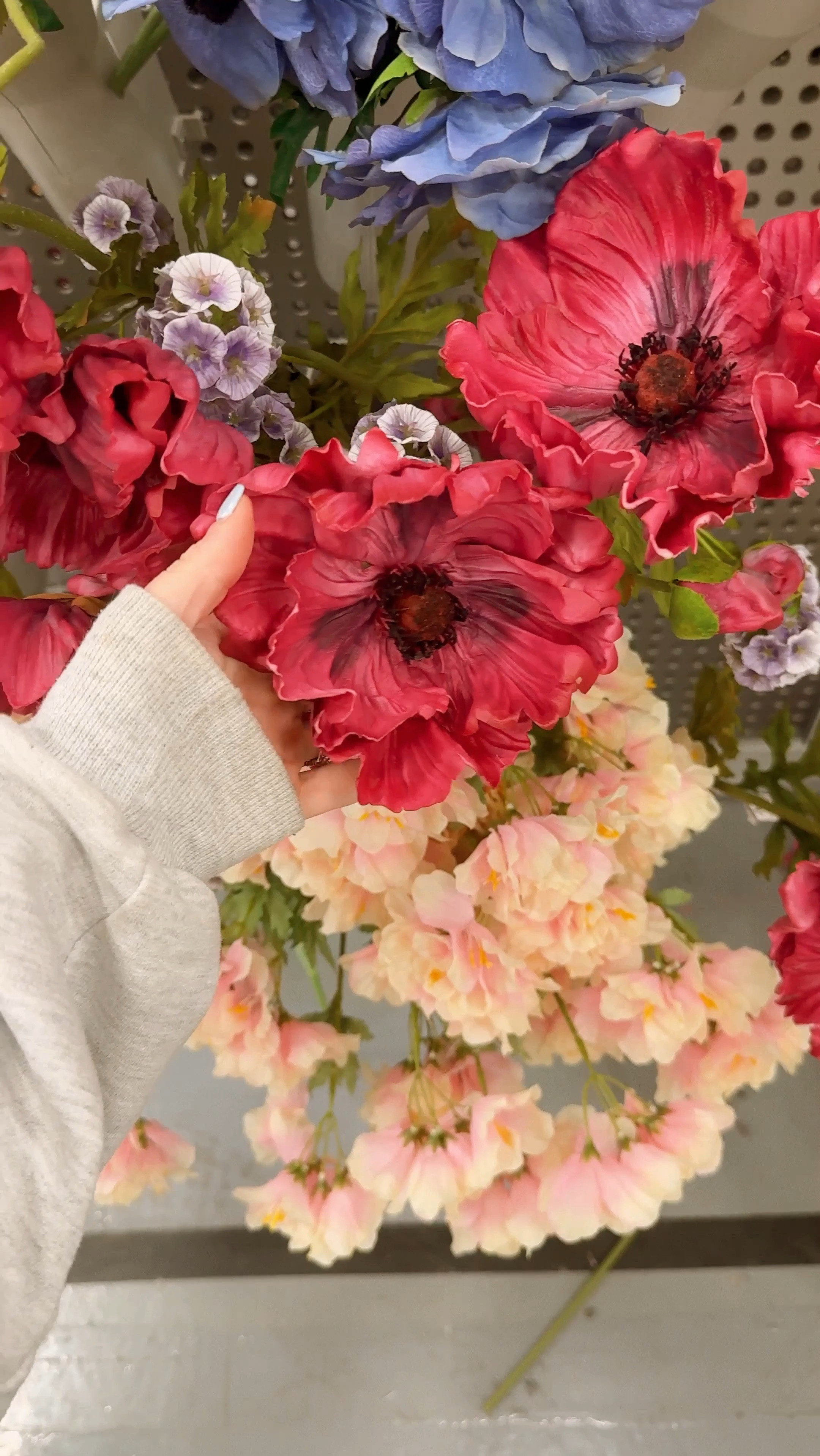 obsessed with these faux flower stems from At Home!!!! 😍

#LTKSeasonal #LTKhome #LTKfindsunder50