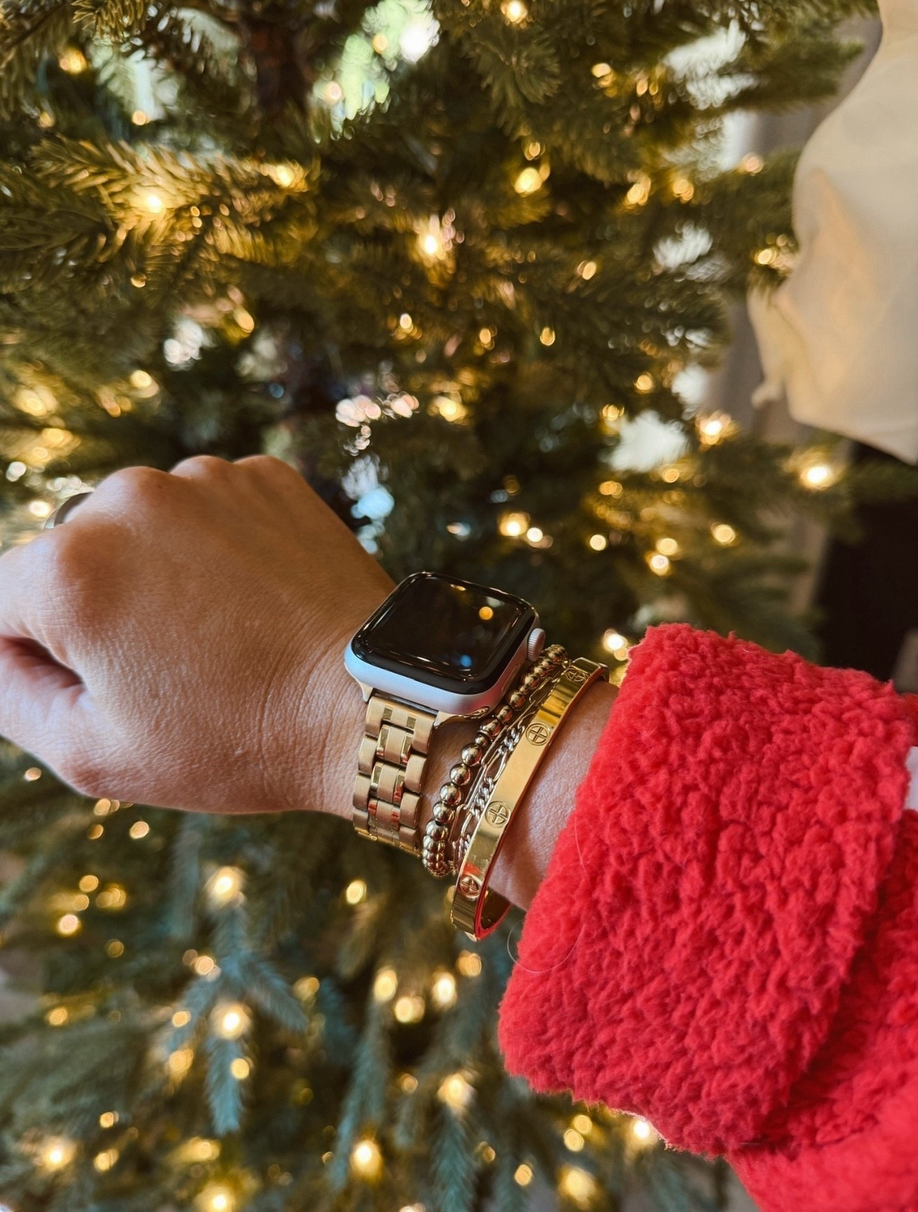 Love my Apple Watch band would make a great last minute gift idea

#LTKHoliday #LTKSaleAlert #LTKGiftGuide