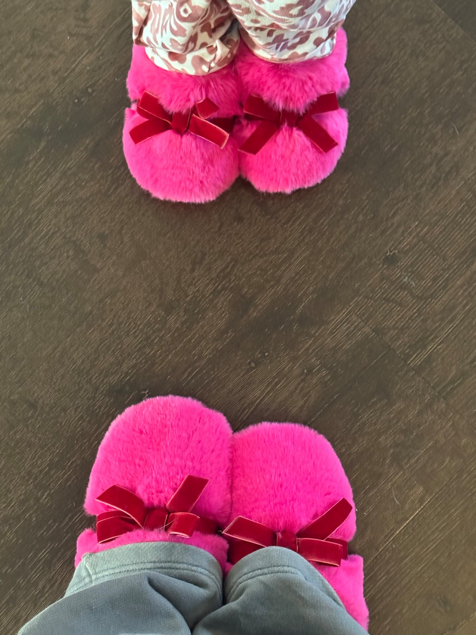 Cutest slippers for the holidays! 💕