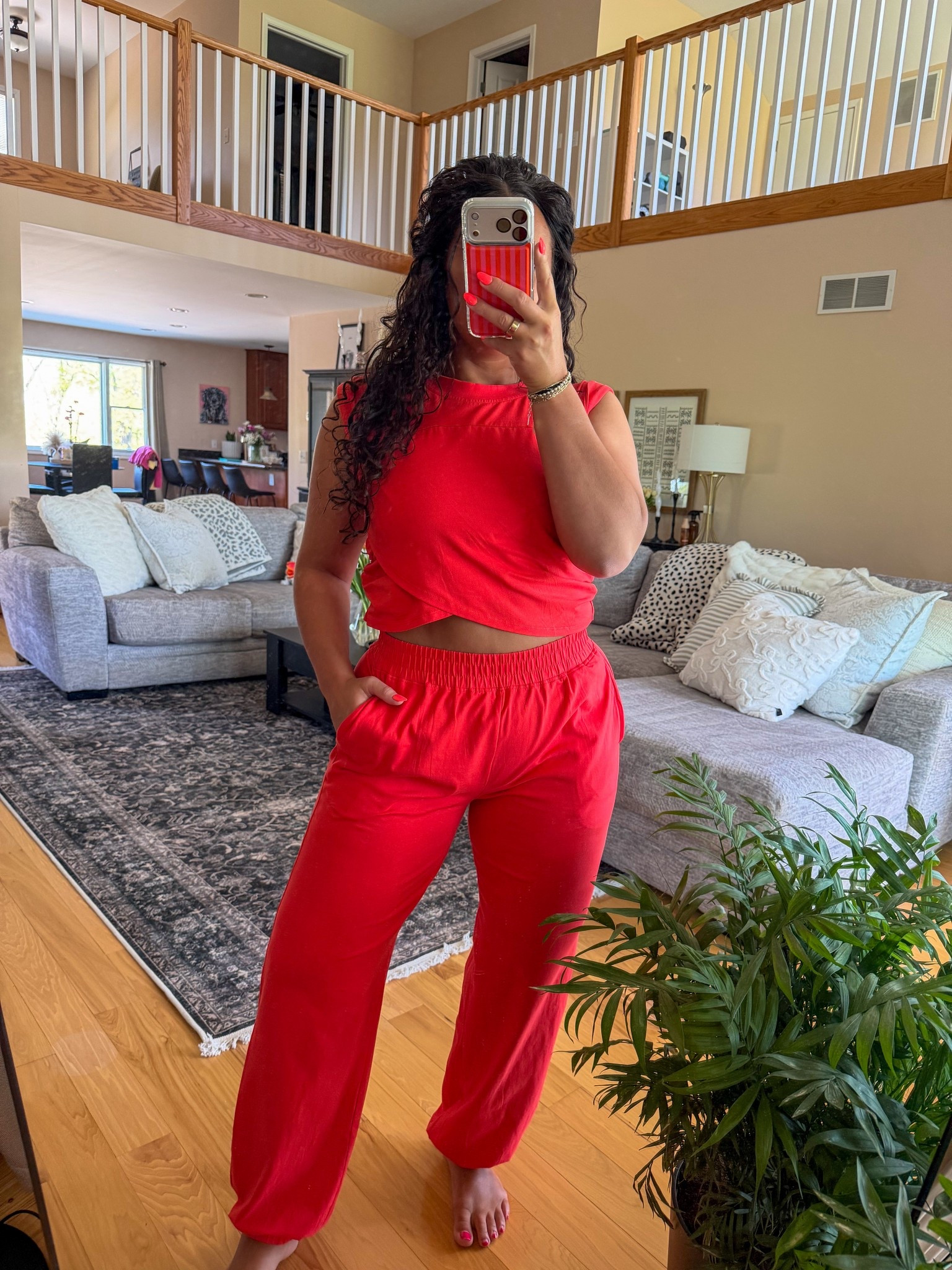 I’m wearing a size large in this Amazon set & it comes in several color options! 

#amazon

#LTKMidsize #LTKSeasonal #LTKSaleAlert