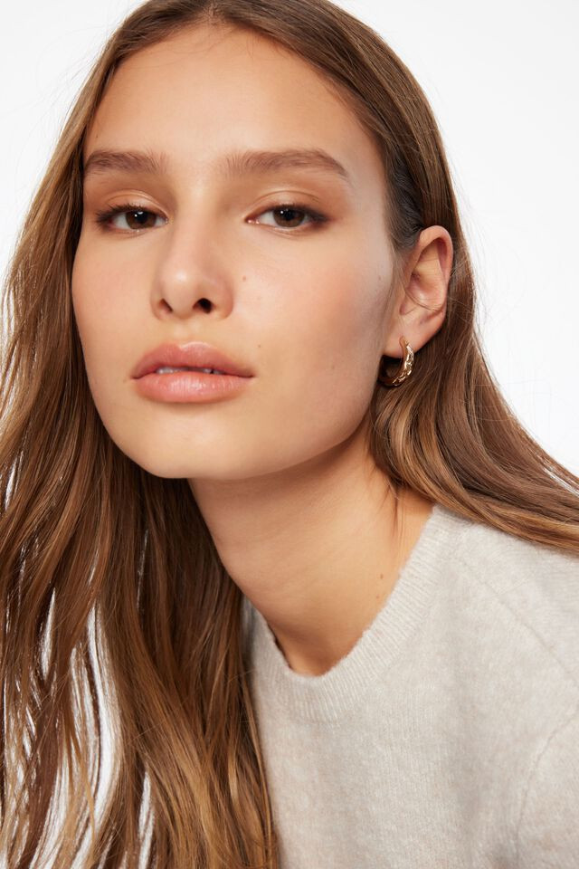 3-Pack Textured & Smooth Hoop Earrings$19.95 | Dynamite Clothing