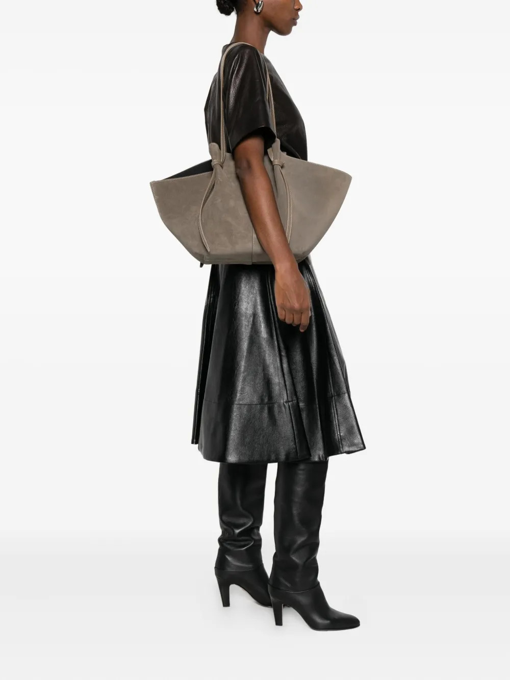 Yuzefi Large Mochi Shoulder Bag | Neutrals | FARFETCH | Farfetch Global