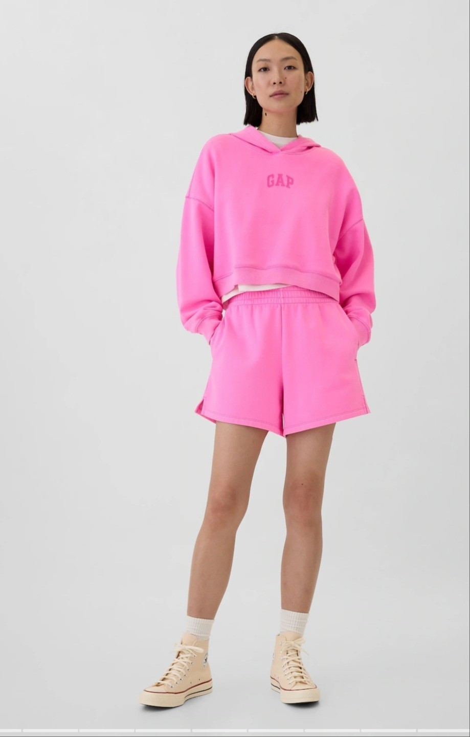 Gap pink sweatshirt size smallOld navy wow straight leg jeans 2 shortHollister crewneck sweatshirt size xs

#LTKFindsUnder50 #LTKTravel #LTKSeasonal