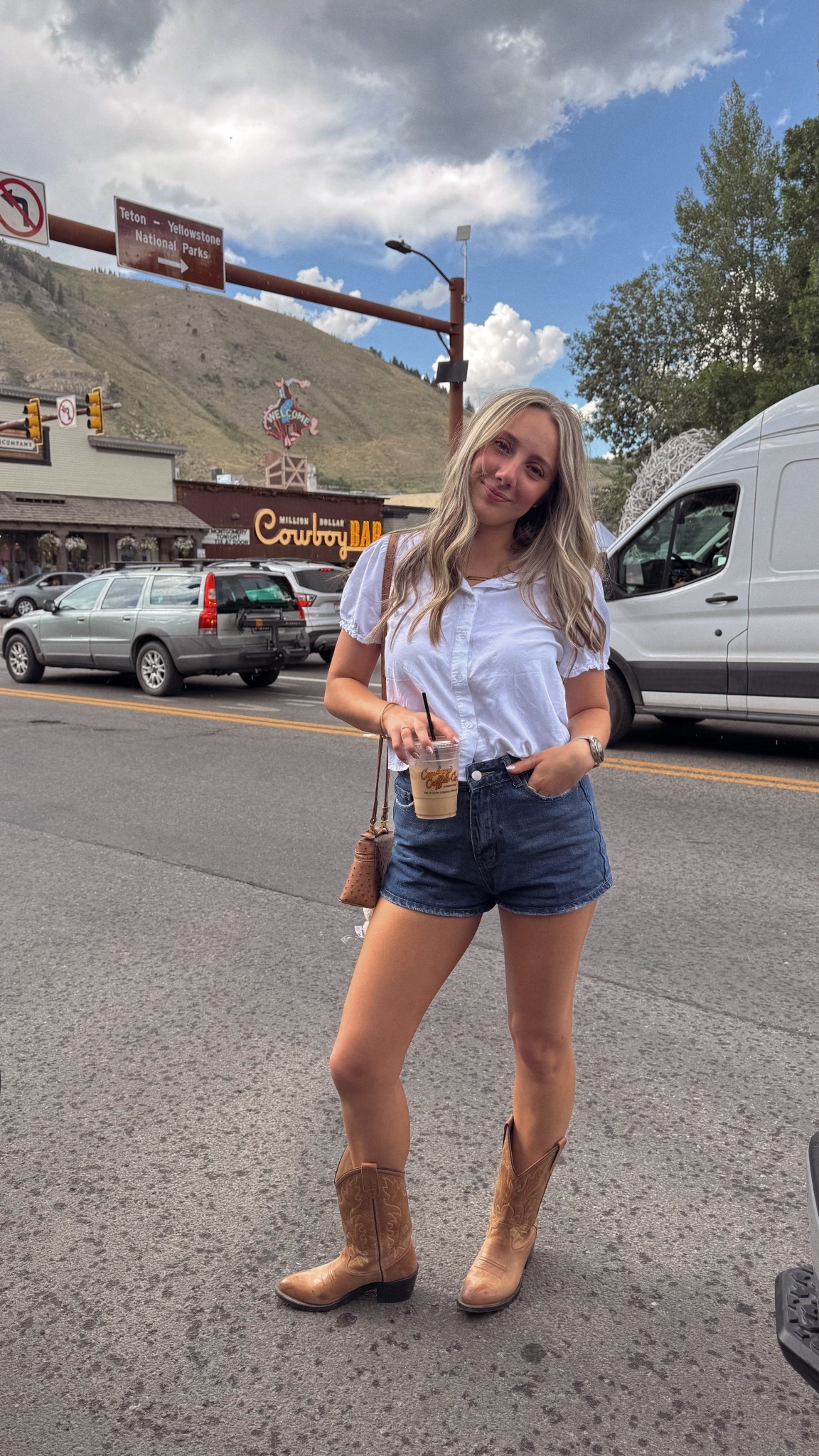 Casual Western Style for a day in Jackson Hole 🫎🌲☕️🪵

#LTKStyleTip #LTKTravel #LTKSeasonal