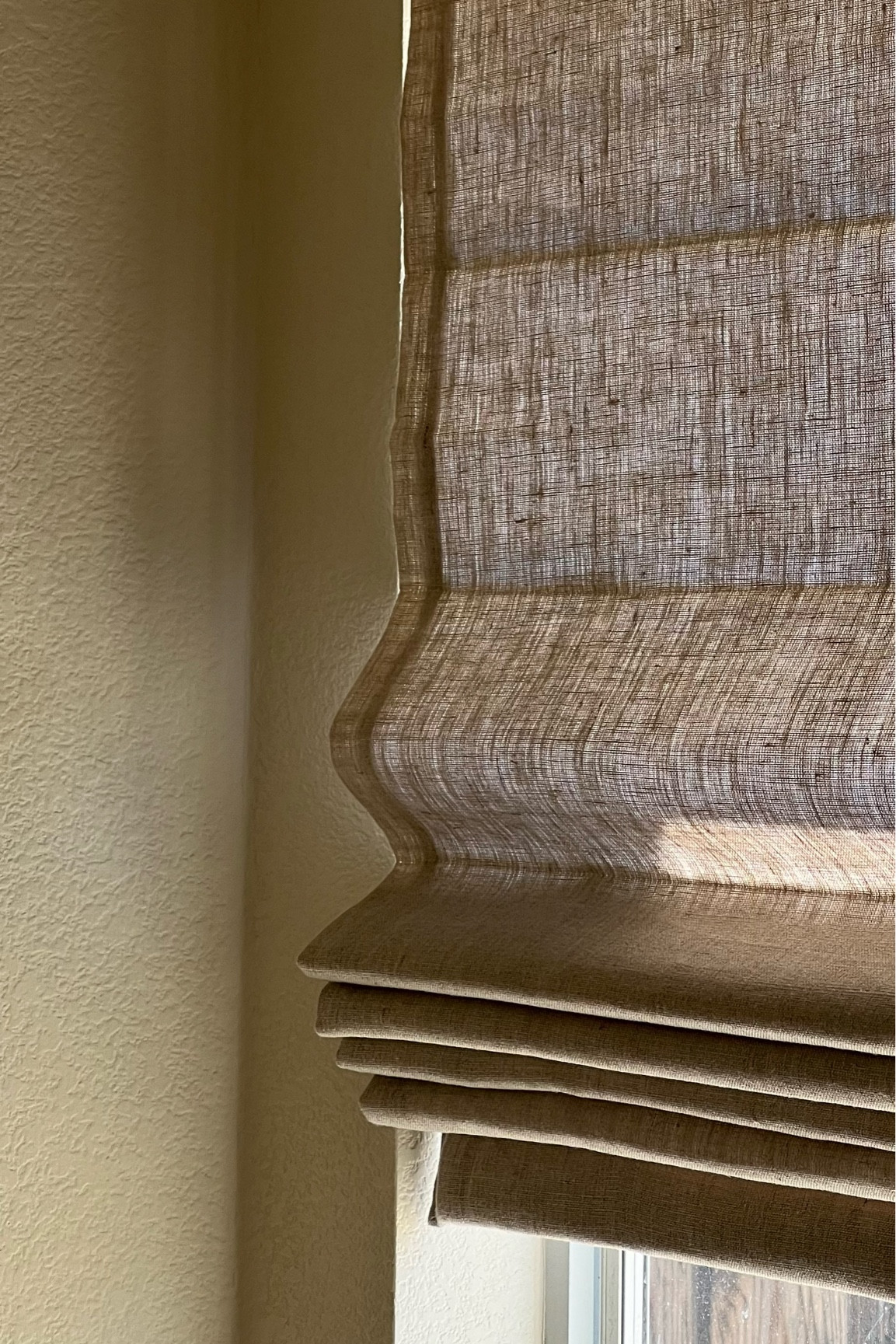 custom roman shades for nursery and playroom 🤎