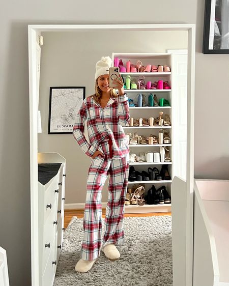 Cozy Christmas pajamas from Hollister. Wearing in size XS available in short/regular/long 