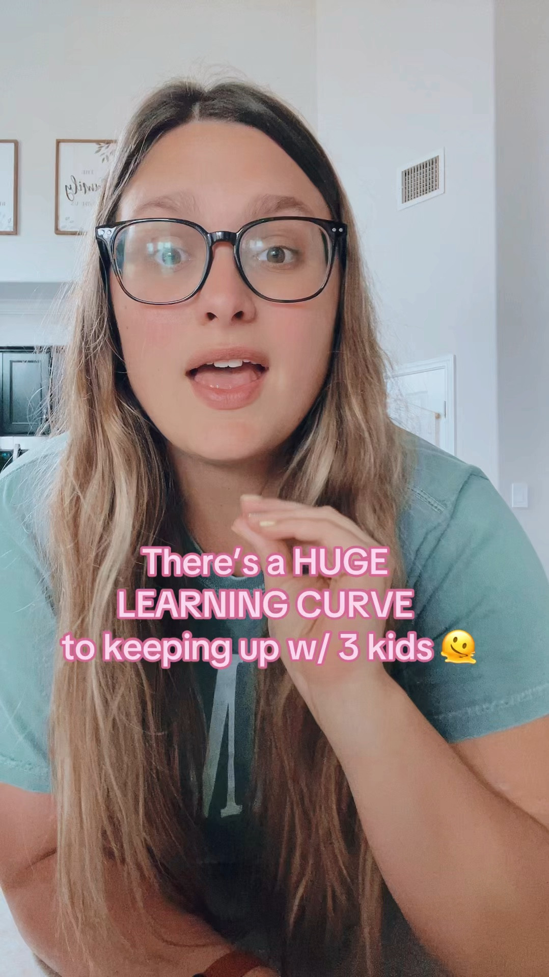 BEST BAG/ PURSE FOR BUSY MOMS. #momlife #busymom #mombag #mompurse #diaperbag #boymom #momof3

#LTKBaby #LTKItBag #LTKVideo