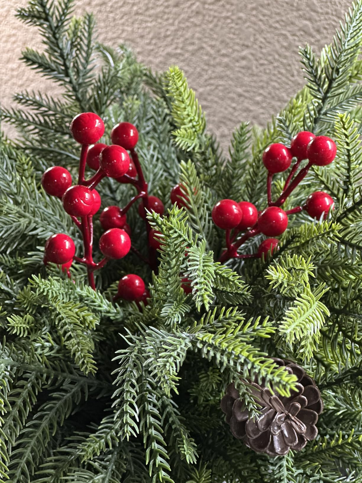 WHANLEY L&Q 20-Piece Set 23" Christmas Norfolk Pine Branches with Lights - Battery Operated Chris... | Amazon (US)