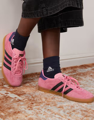 adidas Originals Gazelle Indoor trainers in pink and black with gum sole | ASOS (Global)
