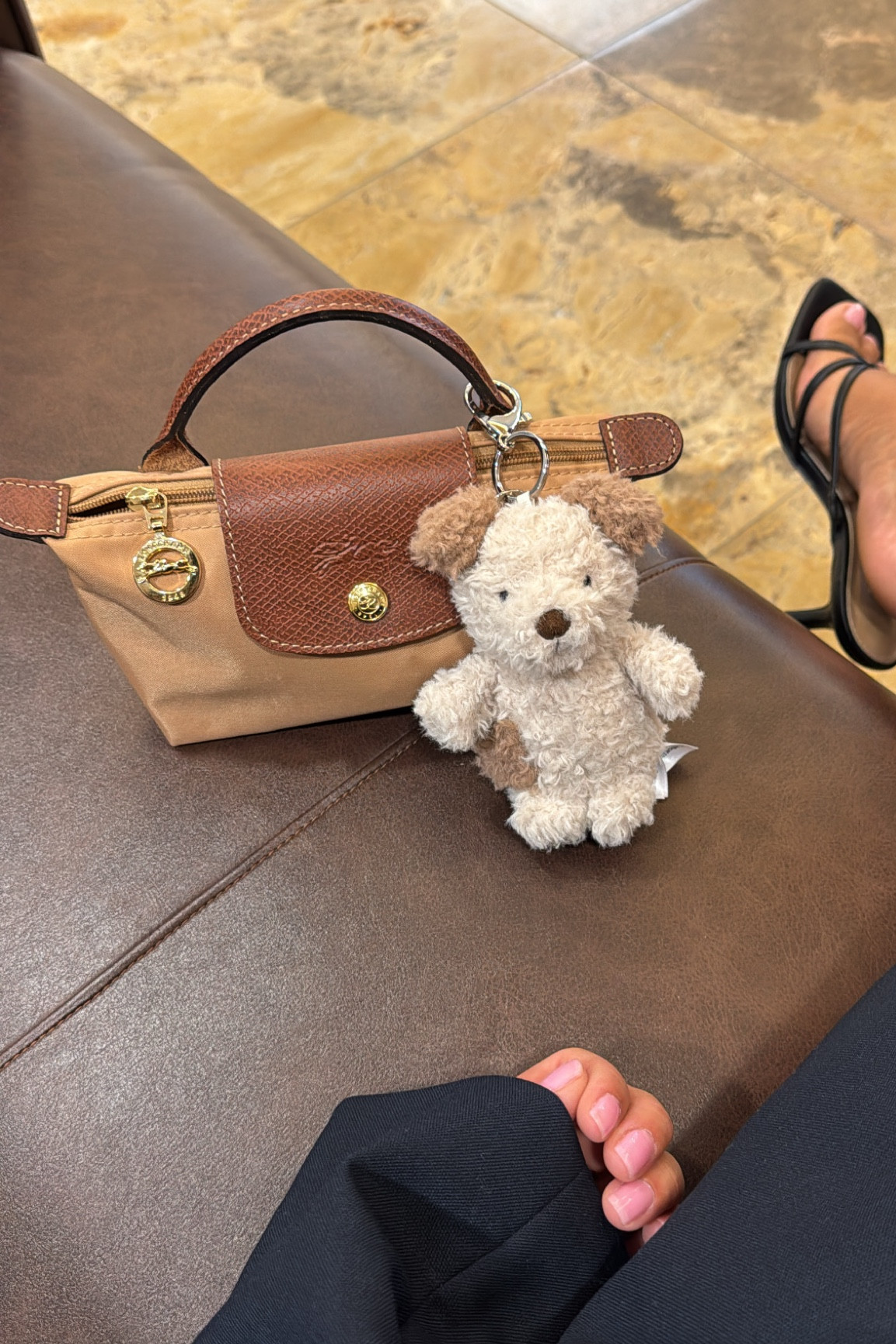 Jellycat pup bag charm on the Longchamp Le Pilage mini cosmetic case 🤎
Fall bag
Bag charm
Fall outfit
Mini bag
Trendy bag
@longchamp

#LTKFindsUnder100 #LTKGiftGuide #LTKStyleTip