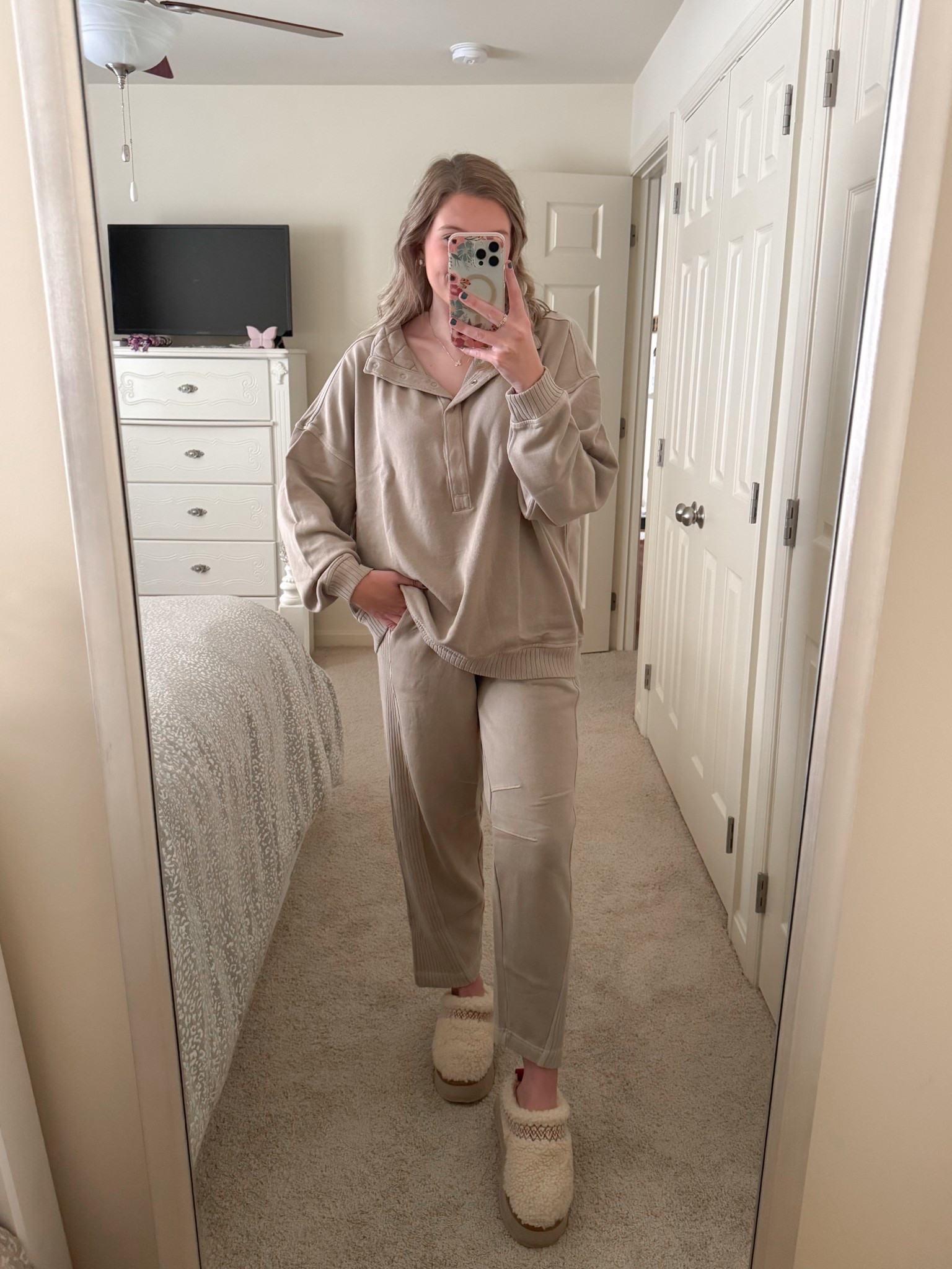 aerie new arrivals! 

wearing a small in the snap sweatshirt and xsmall in the sweatpants 

#LTKSaleAlert #LTKStyleTip #LTKFindsUnder100