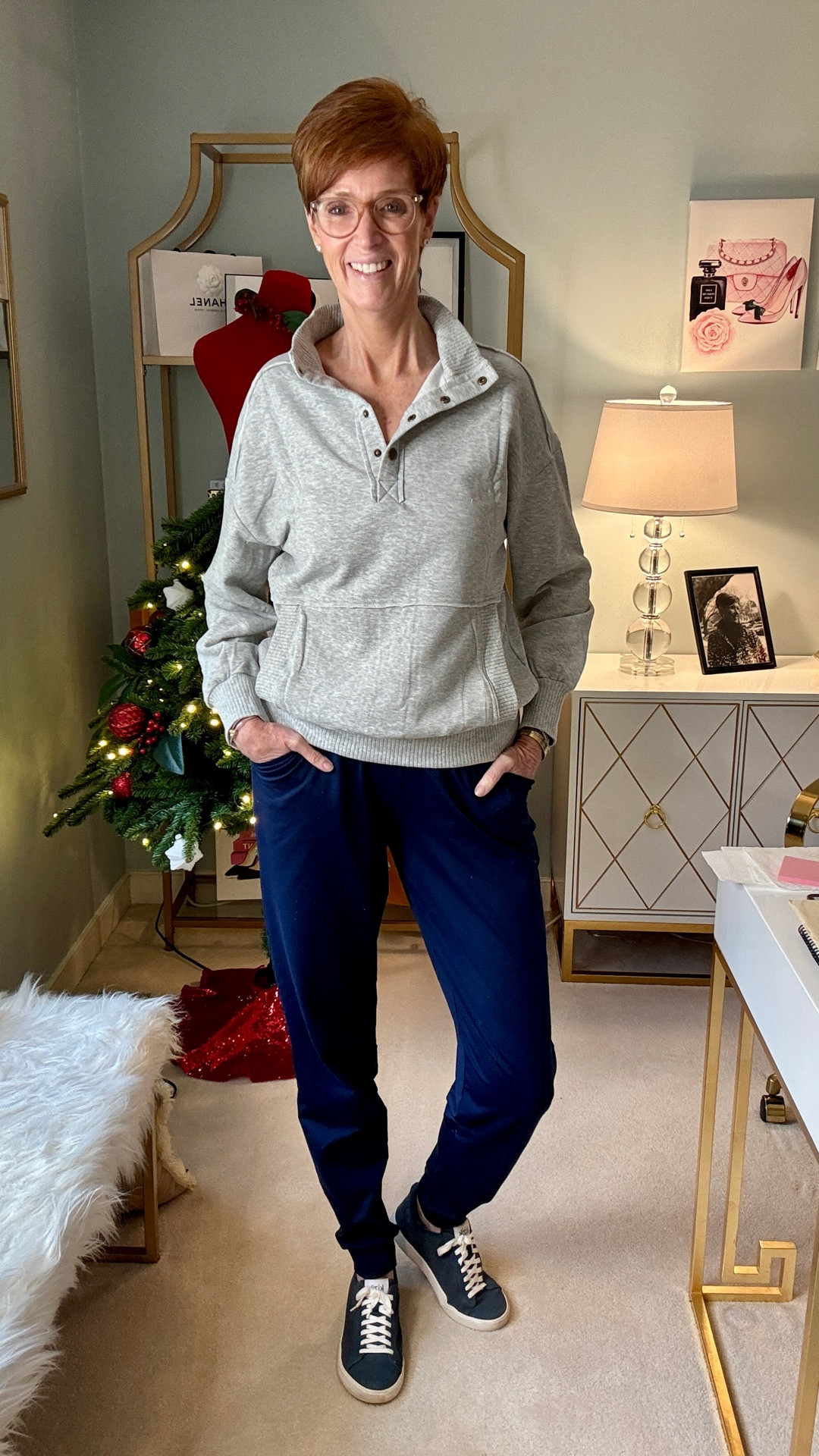 Wearing a medium

These are the sweatshirts I keep reaching for when I want easy, casual outfits that still feel put together. #ad #paidpartnership

From waffle knits to stand-neck styles, these are the kinds of pieces that work with real life — errands, travel days, school drop-offs, and everything in between.

✔ relaxed but not sloppy ✔ soft, wearable fabrics ✔ perfect with jeans, leggings, or joggers ✔ easy layering staples

I’m sharing four styles I tried on all from Shewin on Amazon and all linked in my LTK shop.

https://liketk.it/5HipC

👉 Which one would you wear most — grey, mauve, or burgundy? Tell me below, and don’t forget to save this so you have it when you’re getting dressed on busy mornings.

 @shewin.official

#womensfallfashion2025 #sweatshirtforwomen #falloutfitsforwomen2025 #shewin


#LTKTall #LTKOver40 #LTKFindsUnder50