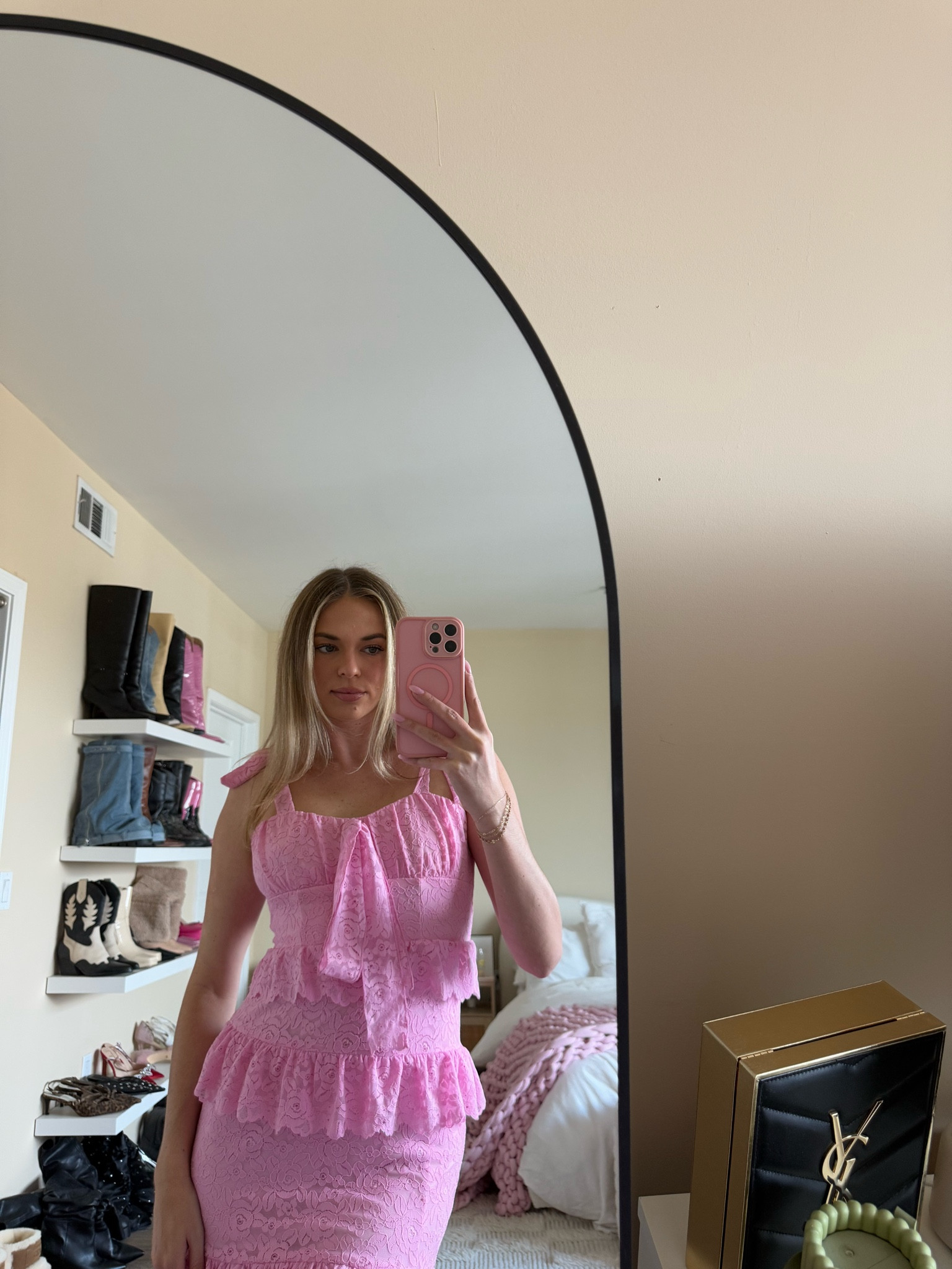 Pink ruffle dress that would be the perfect wedding guest dress! The back is so flattering for the booty 💗🍑

#LTKStyleTip #LTKWedding #LTKSeasonal