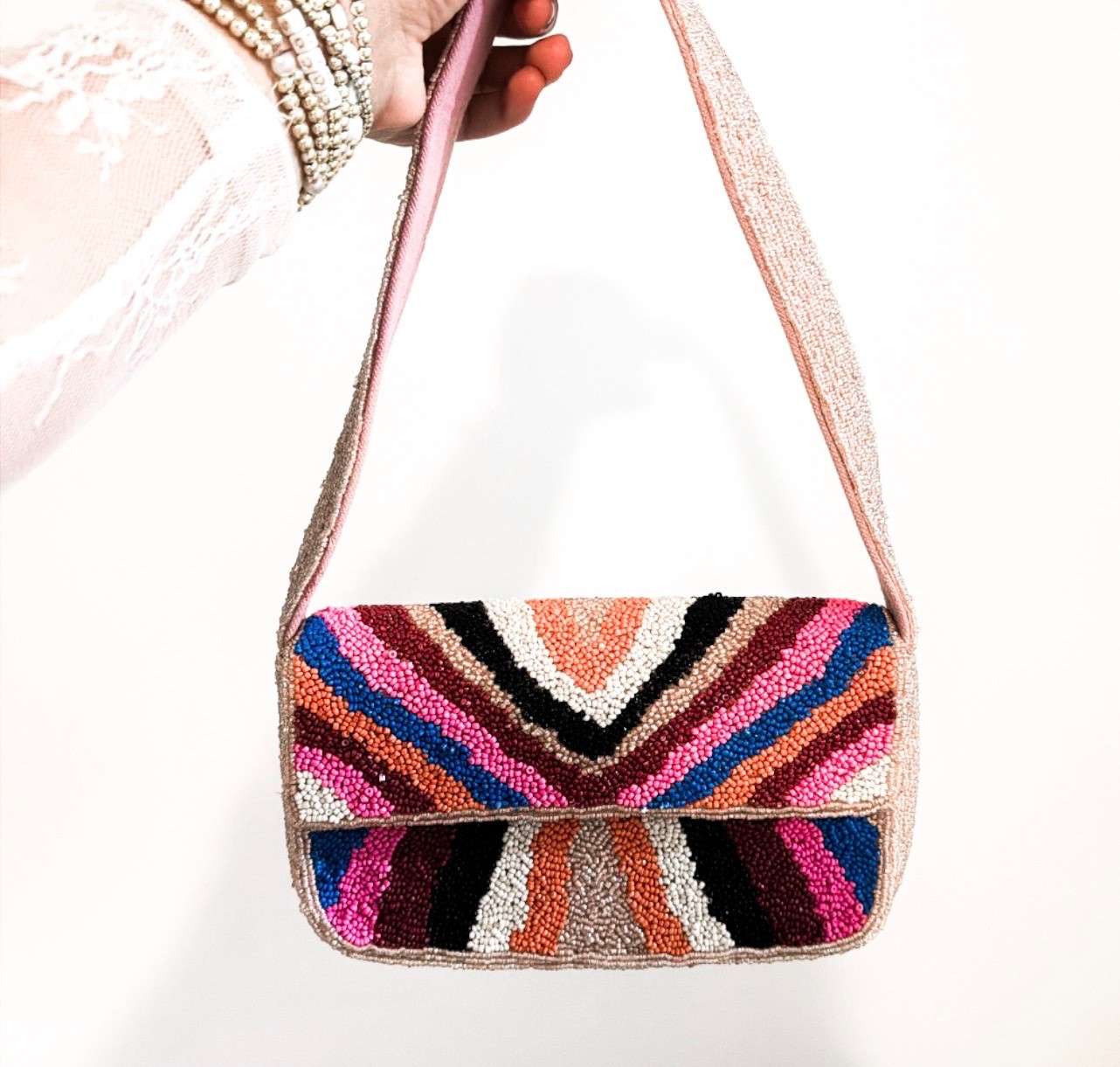 Beaded bags are my boss

#LTKmomlife #LTKootd #LTKdayinmylife