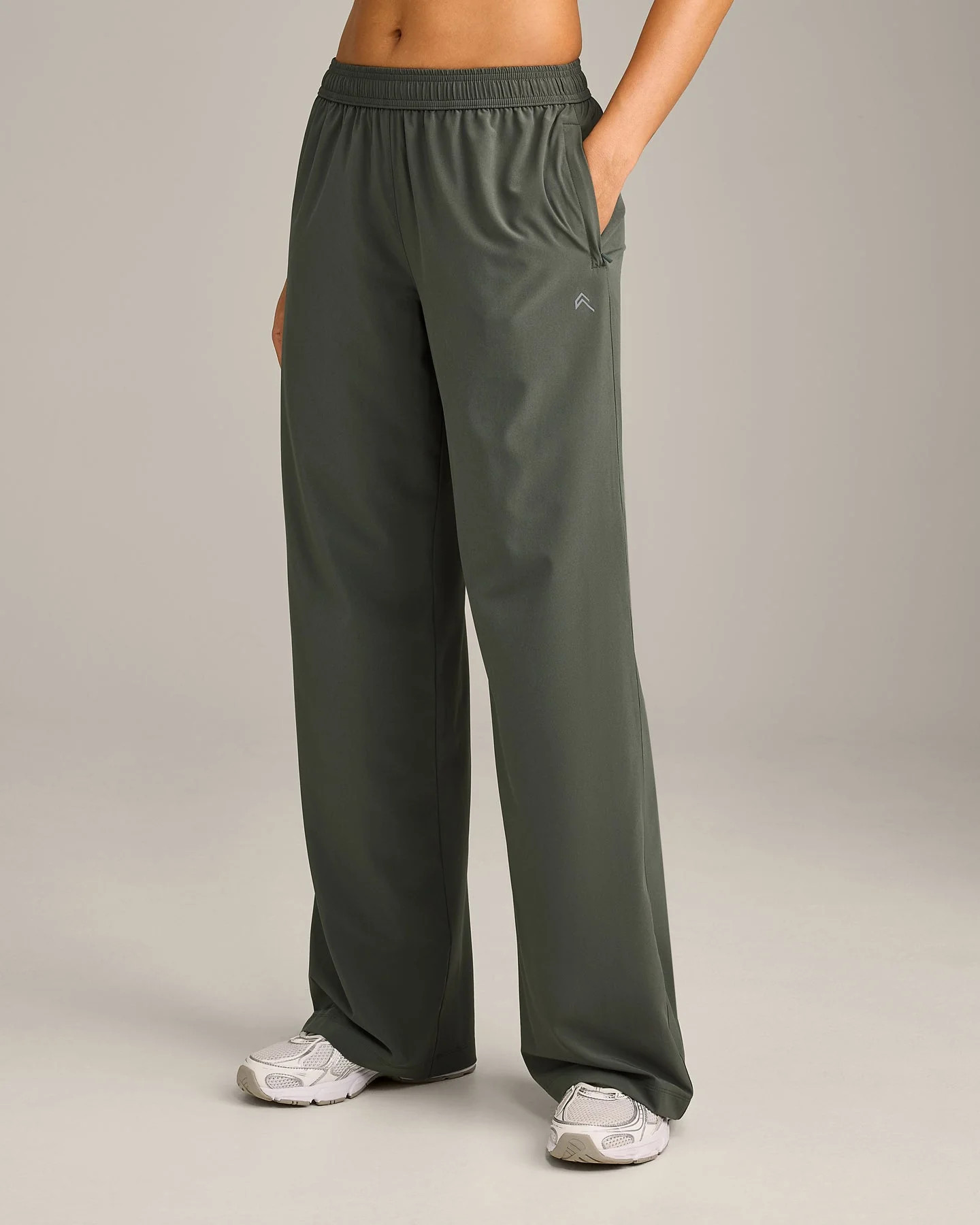 AirMove\u2122 Straight Leg Pants with Reflective Logo | Dark Khaki | Oner Active (UK / US)