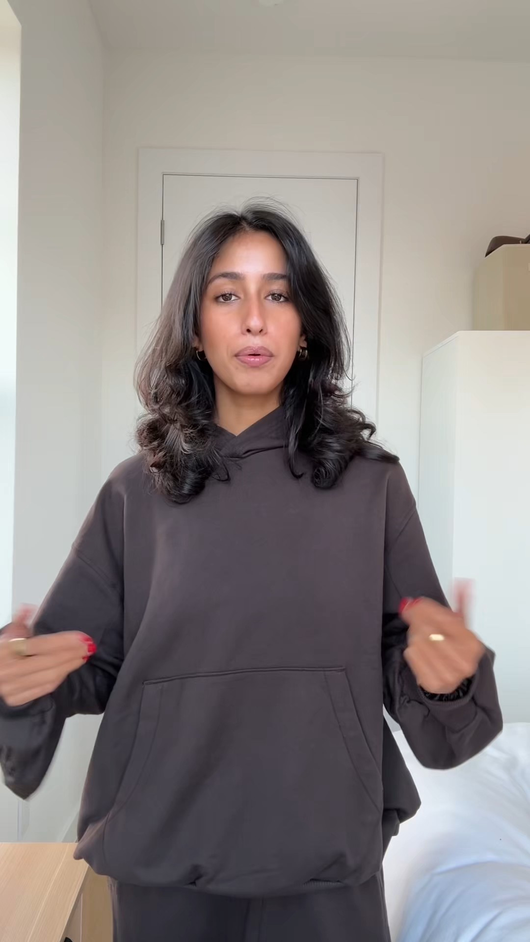 Traveling in comfort and style thanks to OFFLINE by @aerie! My fav activewear pieces linked in my LTK if you want to match! #AerieREAL #AeriePartner #Ad #GoingOFFLINE #airportoutfit