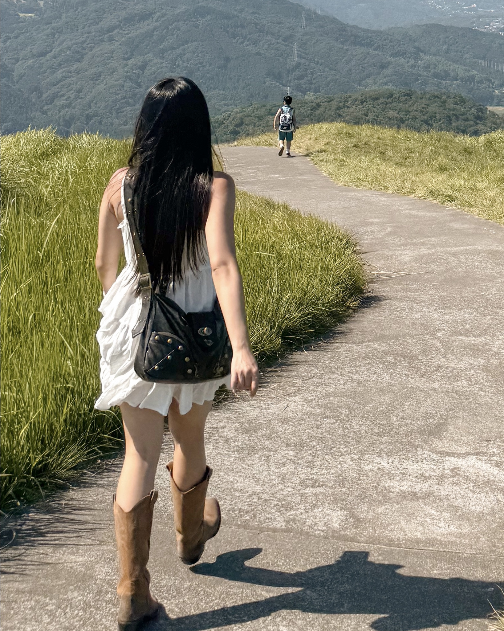 Effortless chic with a touch of western charm

#WhiteDressStyle
#CowboyBootsOutfit
#FallBagTrend
#AutumnOOTD
#WesternChic
#EffortlessStyle
#StreetStyleInspo
#FallOutfitIdeas
#CowgirlAesthetic
#SeasonalStyle

#LTKshoes #LTKdresses #LTKstyletip