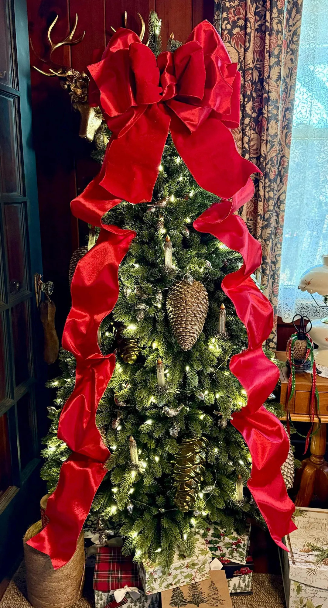 The Scarlet Red Velvet Christmas Tree Topper Bow, XL Luxury Tree Bow, Xmas Big Red Bow, Cottage R... | Etsy (US)