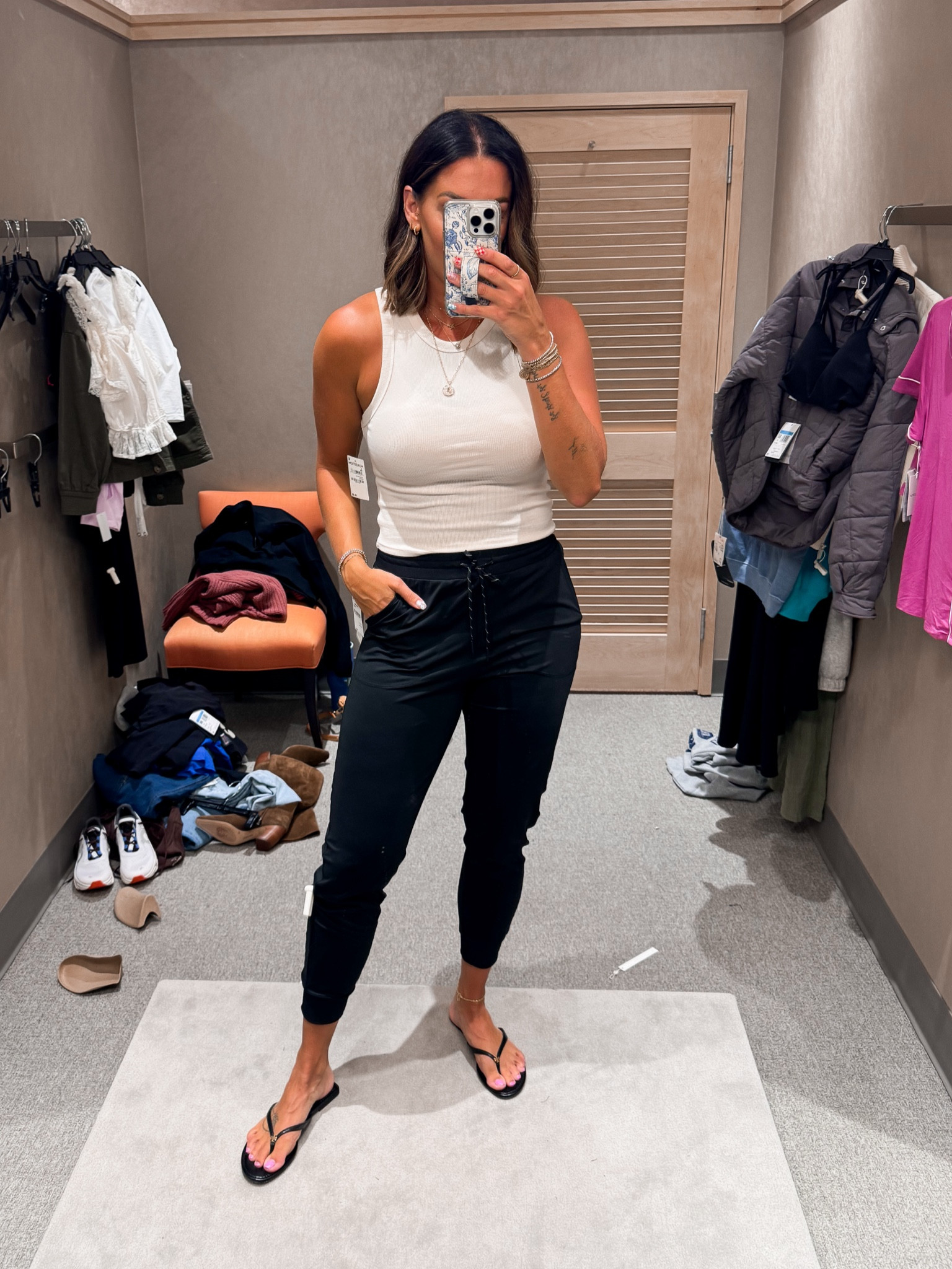 Top-small
Joggers-medium

#LTKActive #LTKxNSale #LTKStyleTip