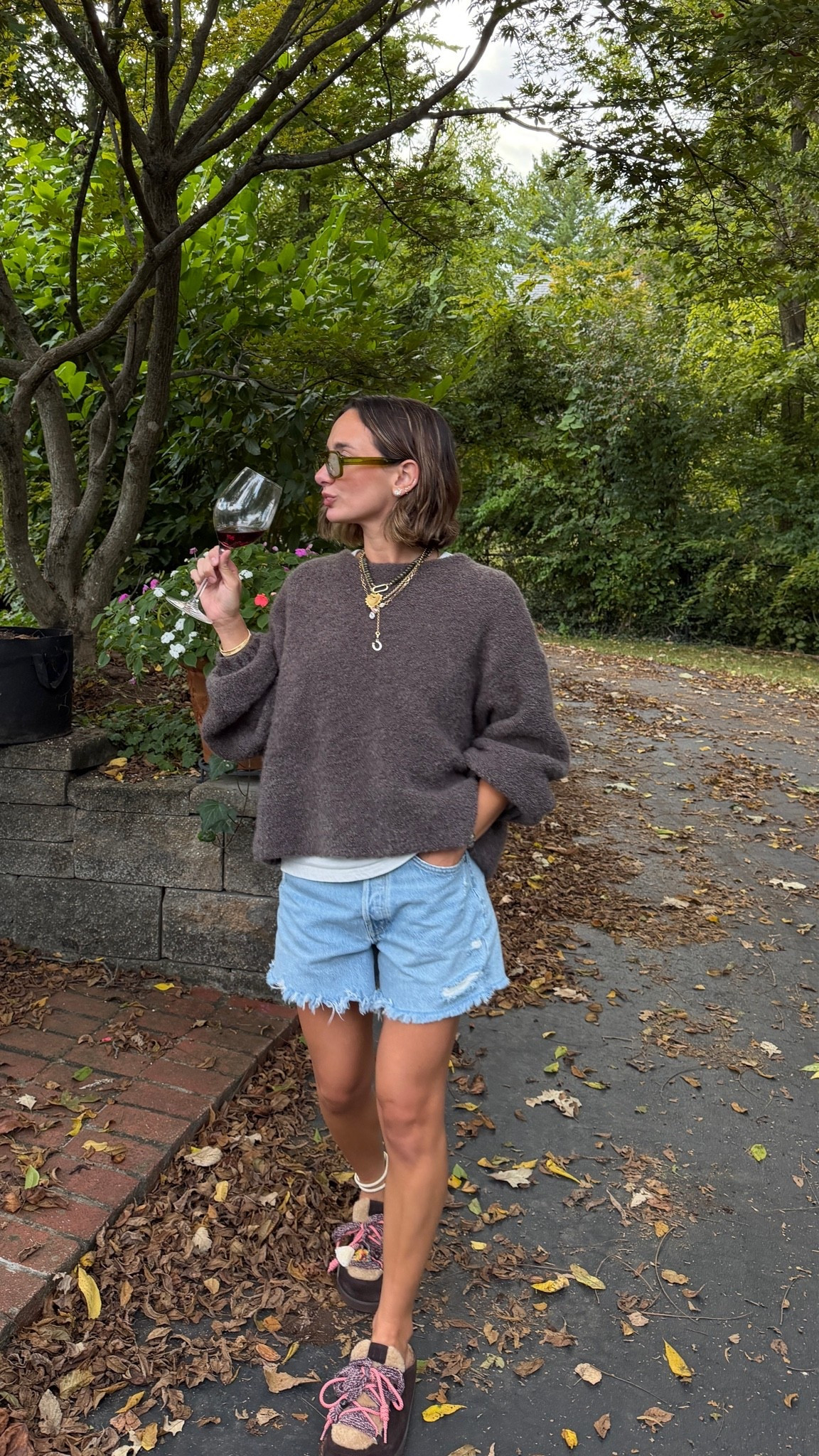 Small sweater 25 shorts! Shoes are tts