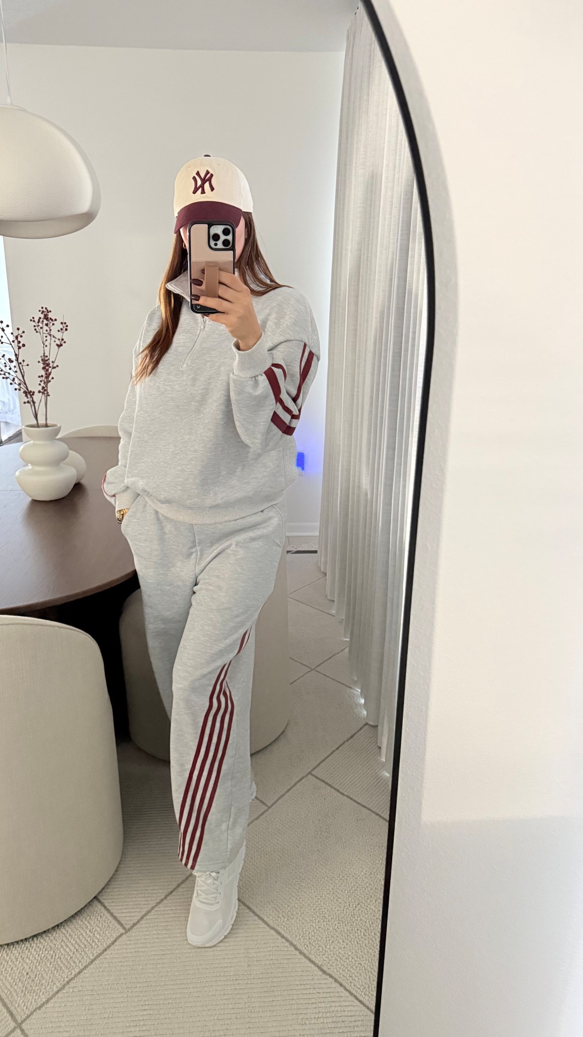 Aidyla 2pcs/Set Women's Hooded Contrast Color Stylish Fleece Sweatshirt Set, Autumn/Winter
NY YANKEES HAT 
GOLD APPLE WATCH BAND 
AVIA SNEAKERS 


#LTKSaleAlert #LTKActive #LTKTravel