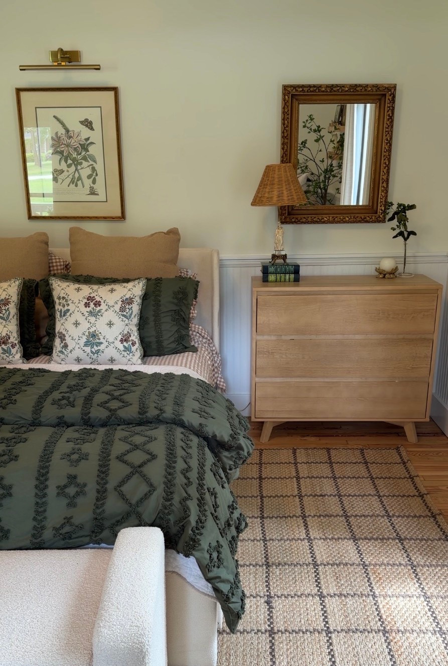 Guest bedroom sources!

#LTKHome #LTKSaleAlert #LTKmorningroutine