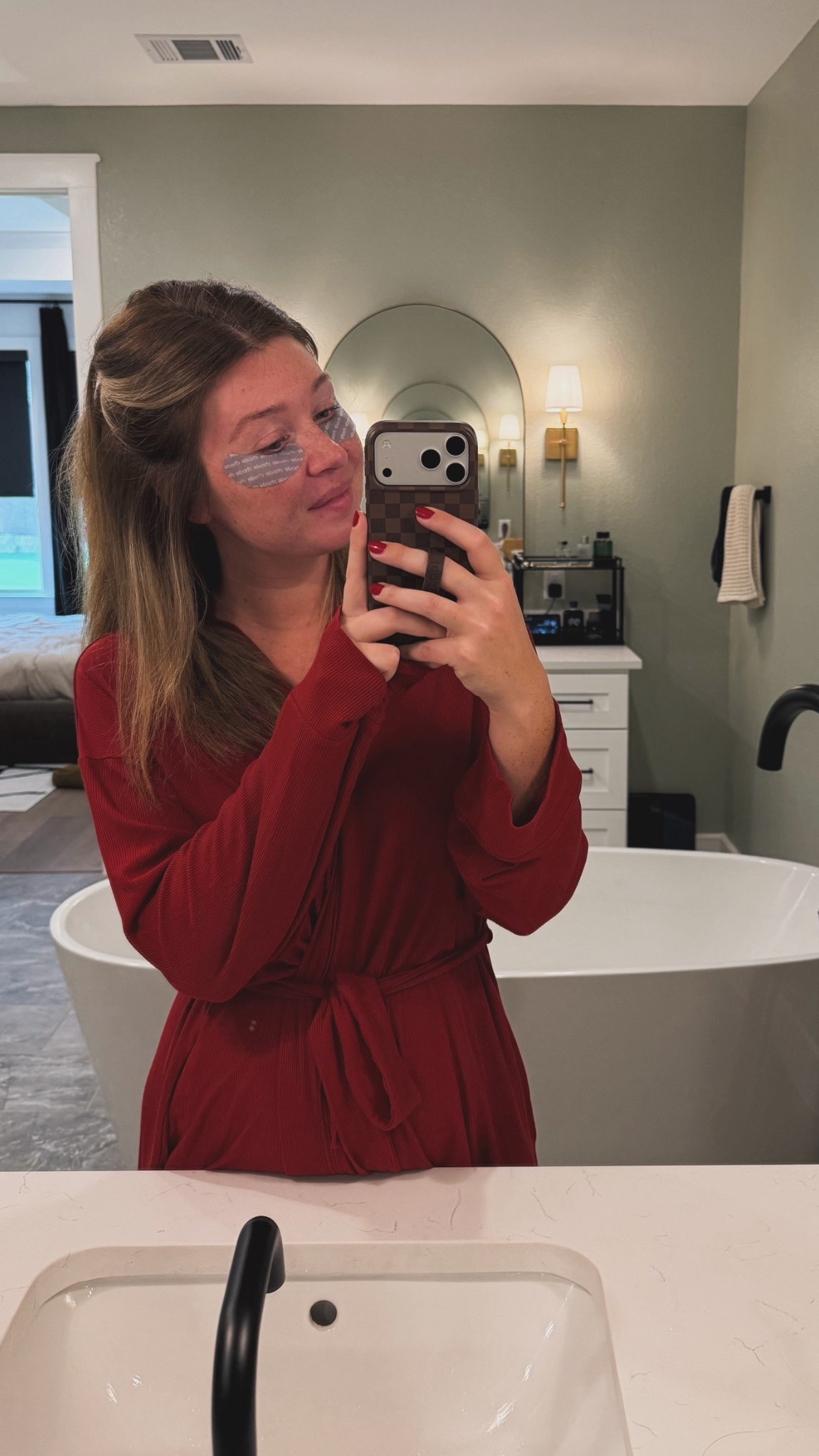 Full self care day today! I got these Rhode eye patches for Christmas and I absolutely loveee them! They don’t give me any irritation and they leave the best glow after 

#LTKBeauty #LTKselfcare