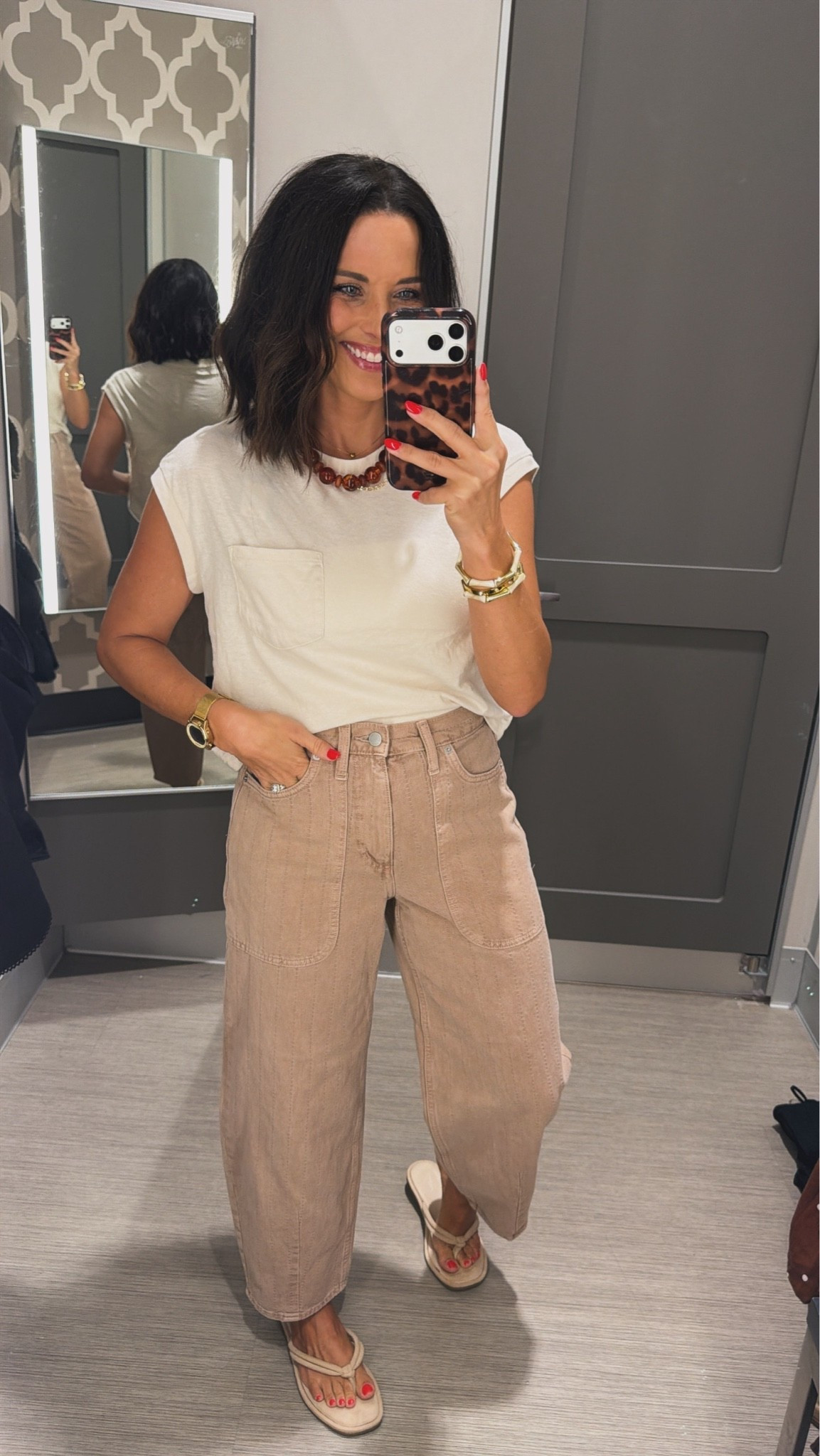 These barrel jeans are SO good with all the neutral tops. 🤎

Size S
5’3” for reference

#TargetStyle #TargetFinds #TargetFashion #NeutralStyle #BarrelJeans #FallStyle #EverydayOutfit #LTKStyle #LTKCreator #TargetRun