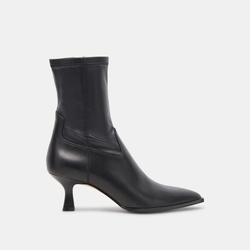 ARYA BOOTS BLACK LEATHER | DolceVita.com
