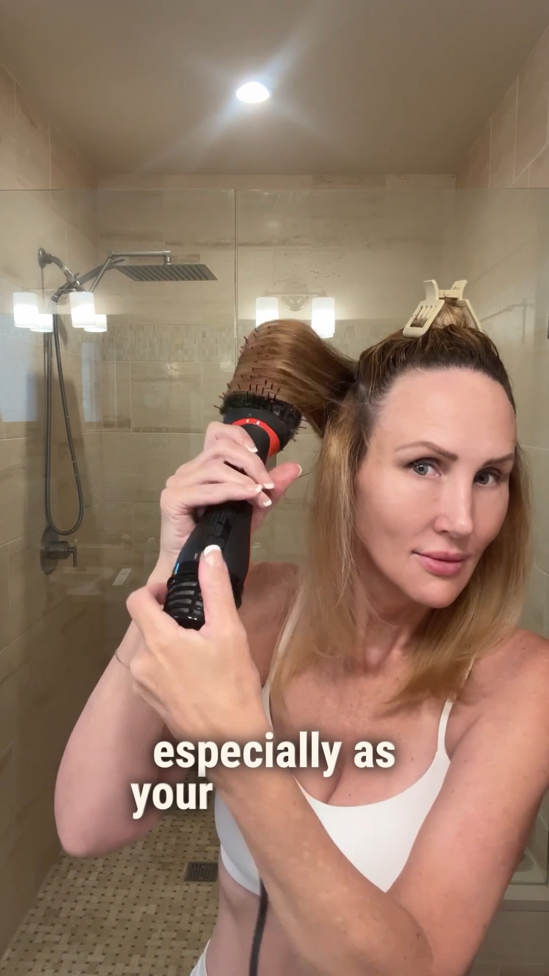 Tips for a better at home blowout style. 

#hair #hairstyling #blowout #oribe #blowbrush