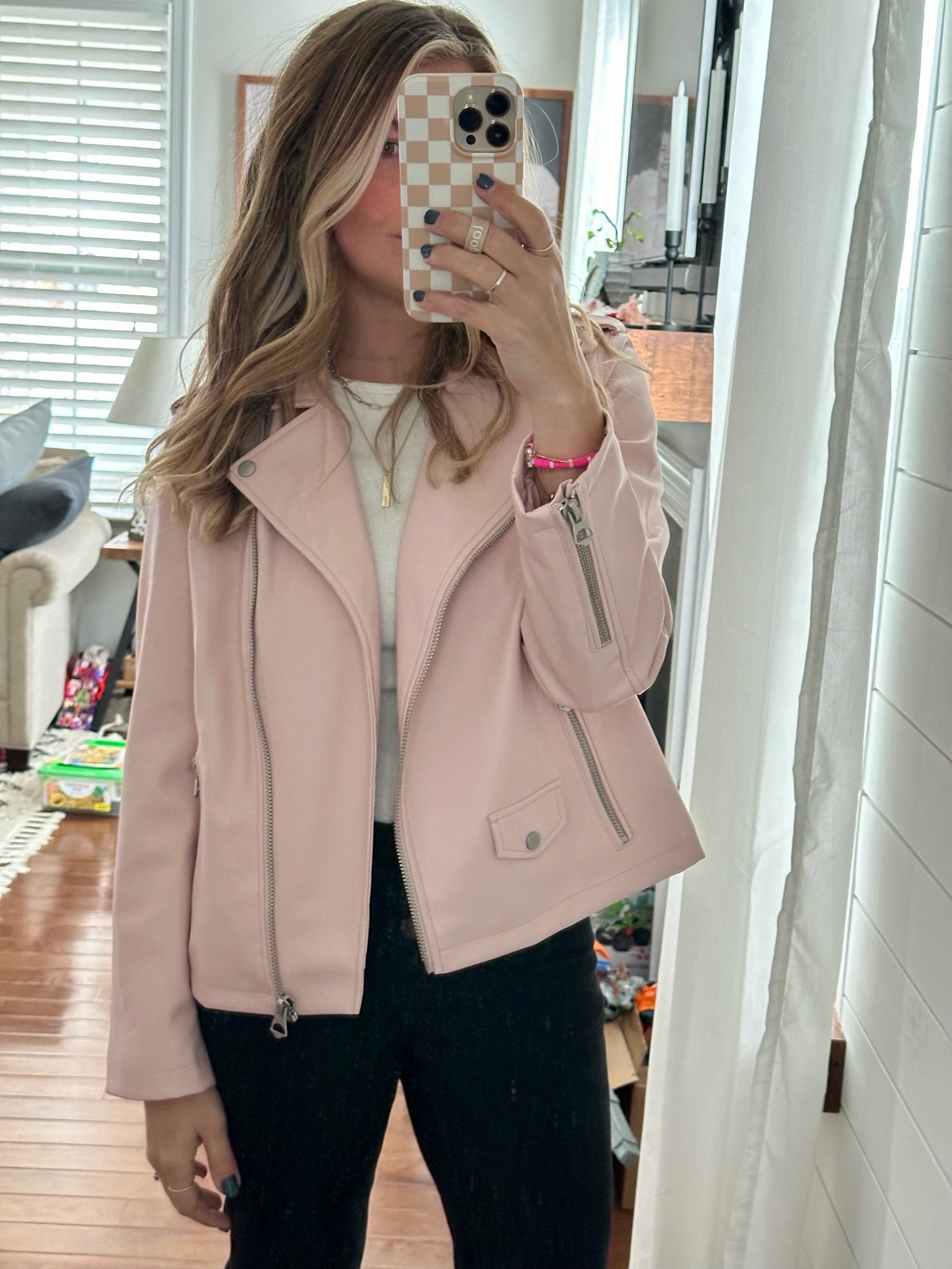 Wearing size small.. should have sized down to and XS 

#LTKfindsunder50 #LTKstyletip #LTKMostLoved