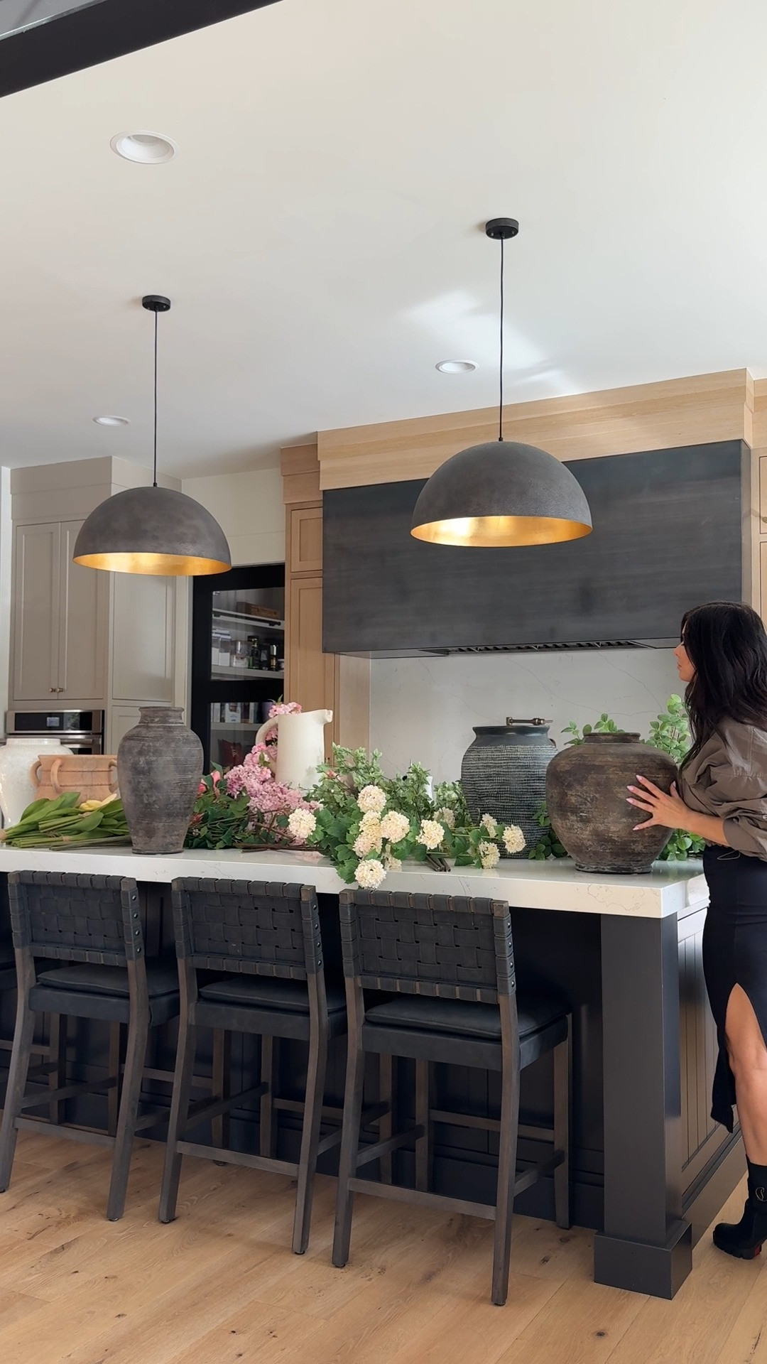 My favorite faux stems are from Pottery Barn. They have the best selection of high quality stems to choose from. The snowball branches are new to me this year and they pair so well with the antique brown vases. 

 

#LTKWatchNow #LTKSeasonal #LTKHome