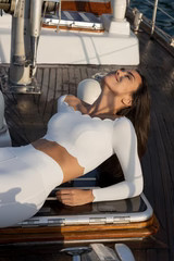 Off Shoulder Long Sleeve Crop Top | WISKIIACTIVE