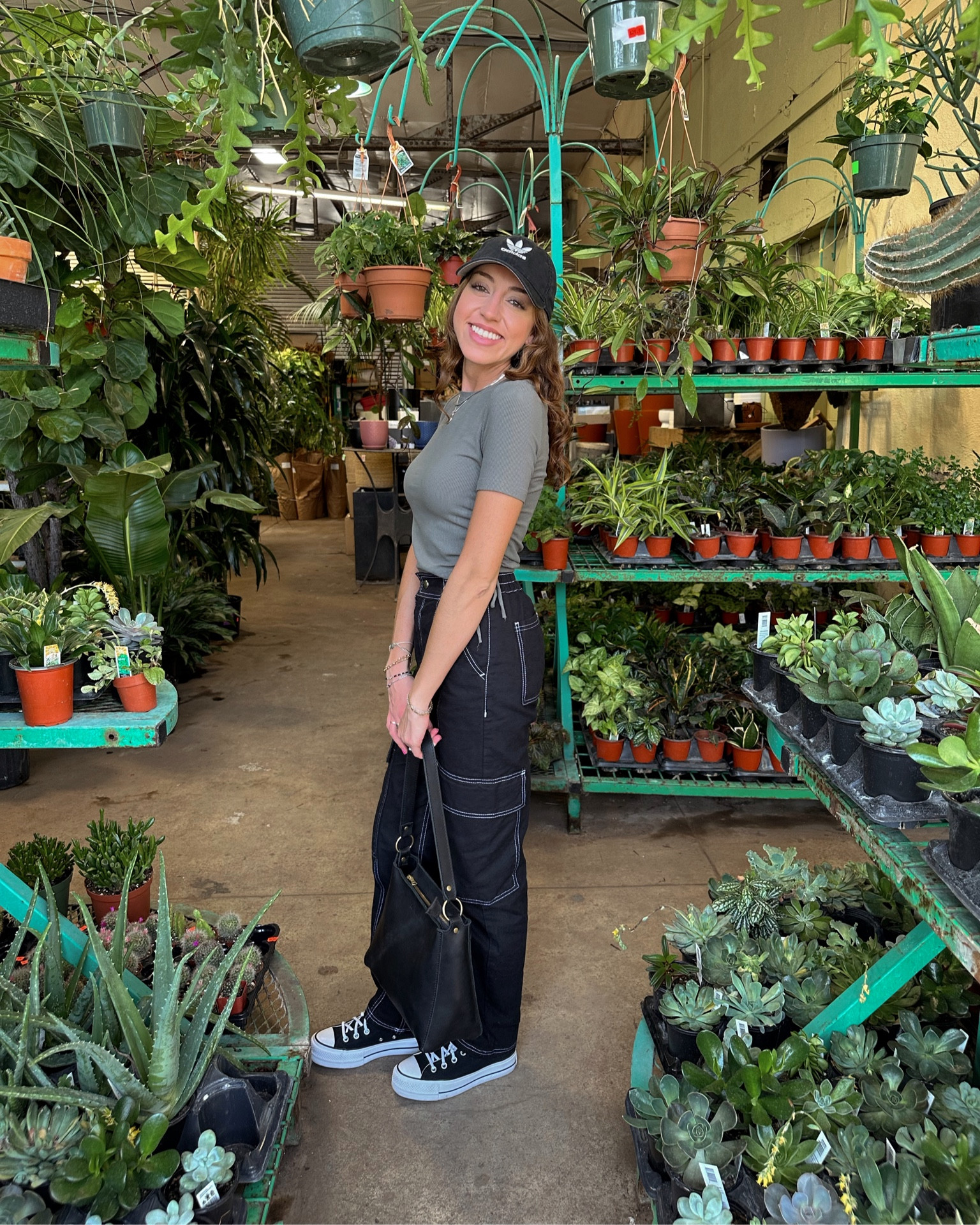 Wearing size S in top and size 2 in ASOS cargo pants!

#asos #converse #casualfit #casuallook #cargopants #springoutfit #springlooks #springfits #spring2023 
