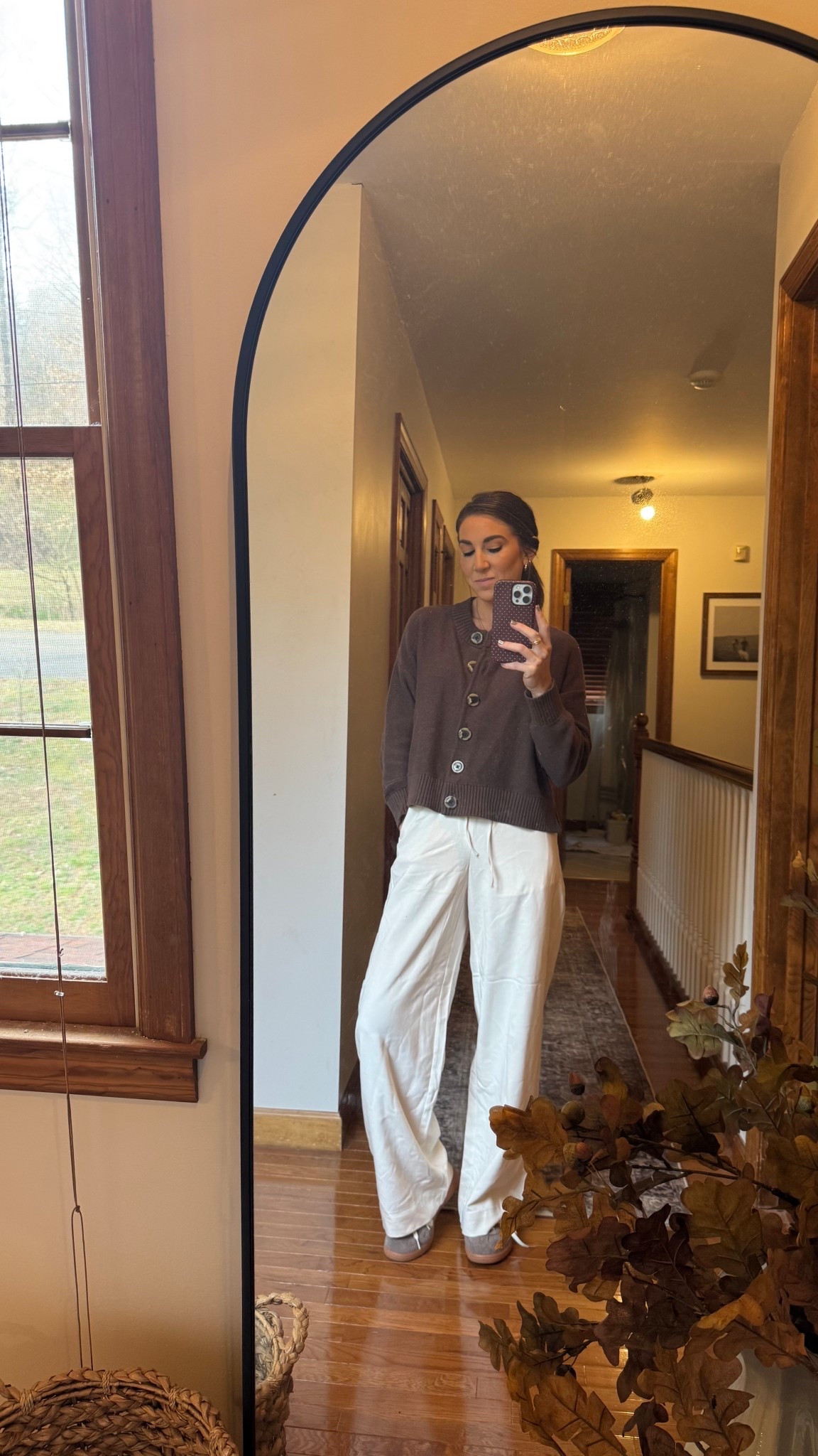 OOTD 🤎 I can already tell these pants are going to be my quickest go to this spring! 

Target find 
Target spring 
Spring outfits for women
Spring style 

#LTKgrwm #LTKdayinmylife #LTKootd