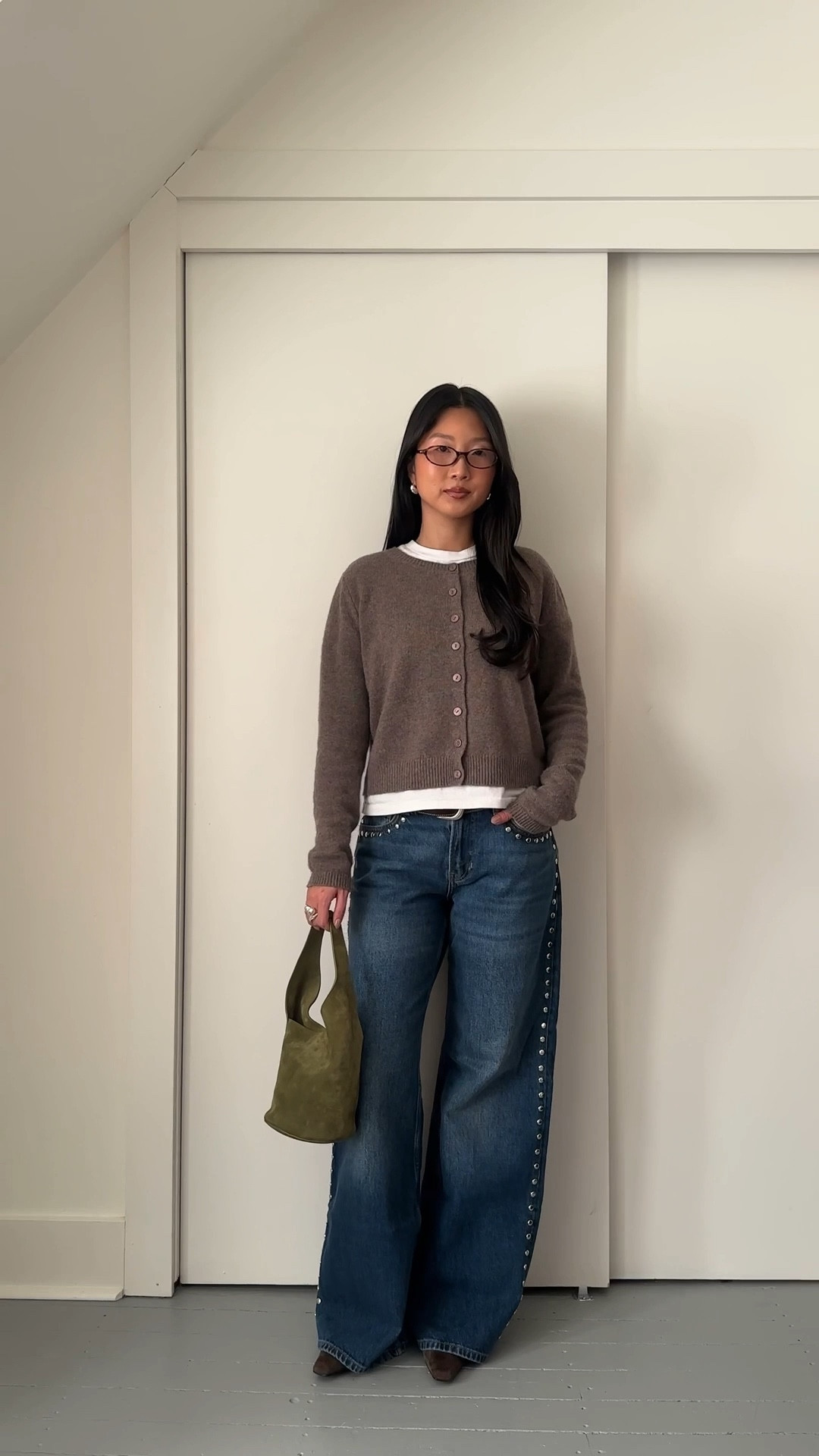 get dressed with me ft. my fav @reformation cardigan #ad

#LTKootd #LTKgrwm