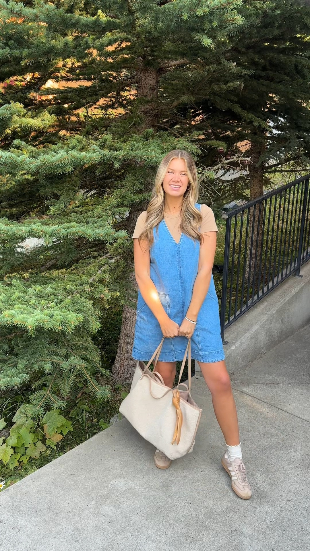 Another irl ootd!! Can definitely say these don’t get less awkward as time goes on… 🙃

#LTKFashionMonth #LTKmidsize #LTKcanada