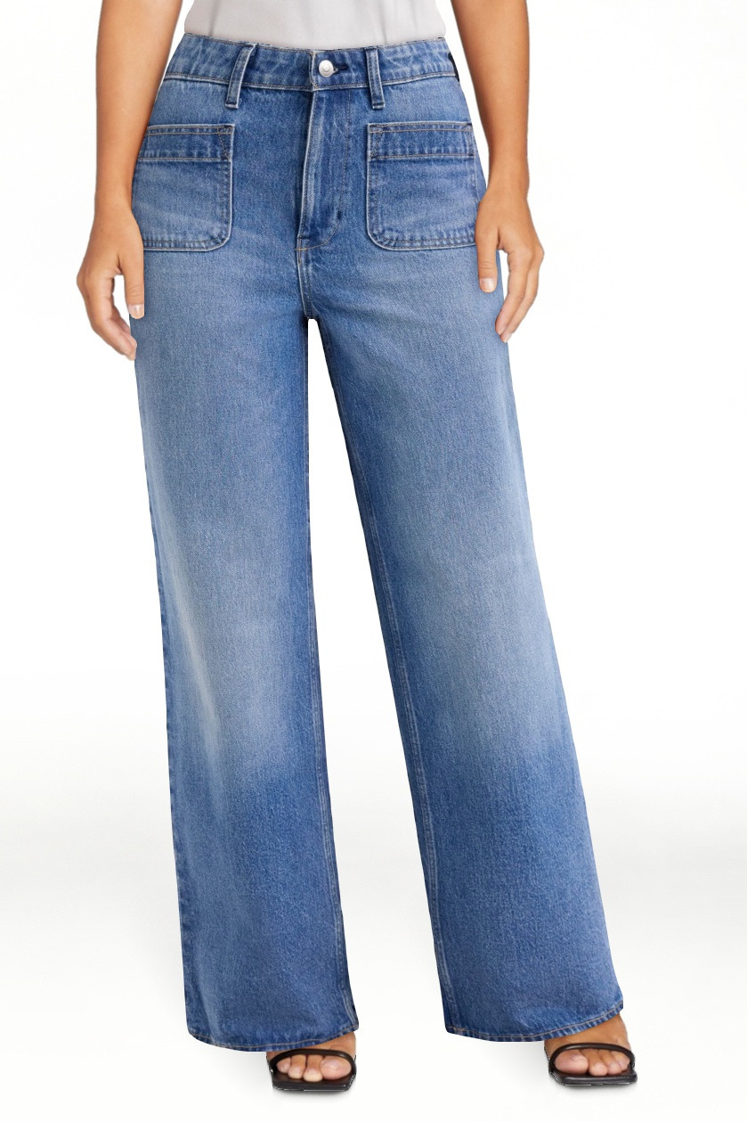 Free Assembly Women's and Women's Plus Wide Leg Jeans with Patch Pockets, 30", 32", and 34" Insea... | Walmart (US)