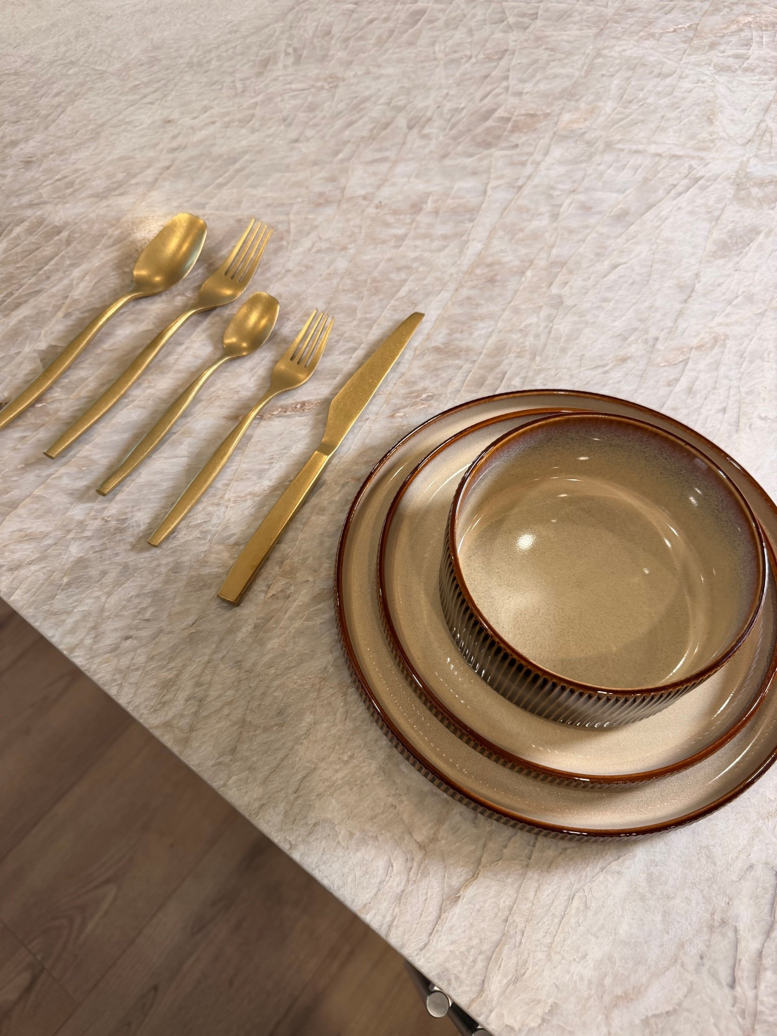Scroll to shop! ✨ Neutral dining essentials.

Colors: CreamBrown & Gold.

Desliza para comprar. ✨ Esenciales para una mesa en tonos neutros.

📲 Download the free LTK app & follow me @kirasfashionfinds to shop all my daily finds.

#LTKHome #LTKvlog #LTKfoodie