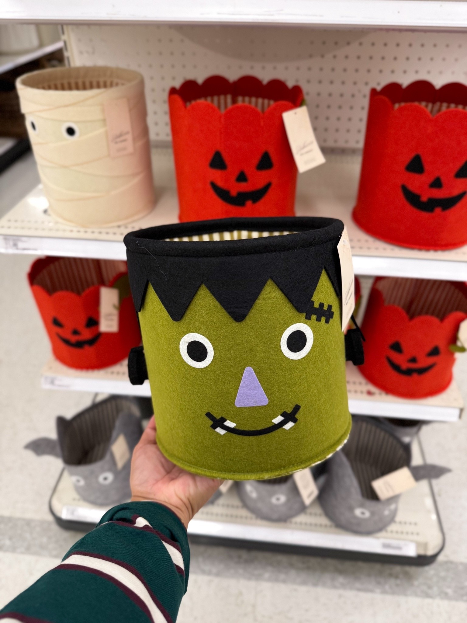 Halloween felt basket! Perfect for boo gifting! 

target finds, Halloween boo basket, spooky decor

#LTKHome #LTKSaleAlert #LTKSeasonal