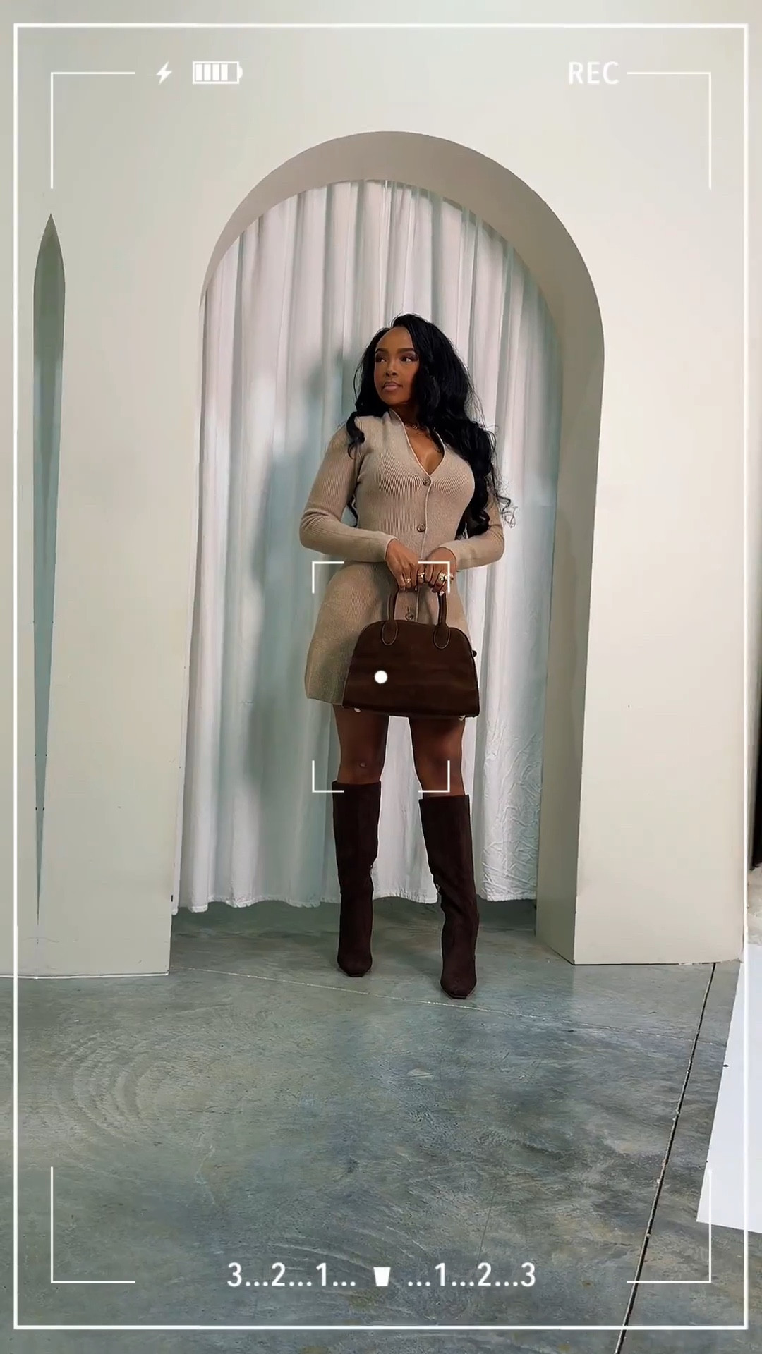 FALL CHIC 

Sweater dresses + knee-high boots — the ultimate cozy-chic combo for Thanksgiving and beyond. Soft knits meet rich textures for a look that’s equal parts effortless and elevated. Add a structured bag to finish the vibe.  

Perfect for Thanksgiving dinner, weekend brunch, or holiday gatherings.  

📏 Sizing: Dress (small) | Boots (true to size) | Bag (one size).  

thanksgiving outfit ideas, fall sweater dress outfit, chic neutral fall style, brown knee-high boots, cozy fall fashion, knit dress outfit inspo.  

Follow me on Instagram and YouTube @kirasfashionfinds


#LTKHoliday