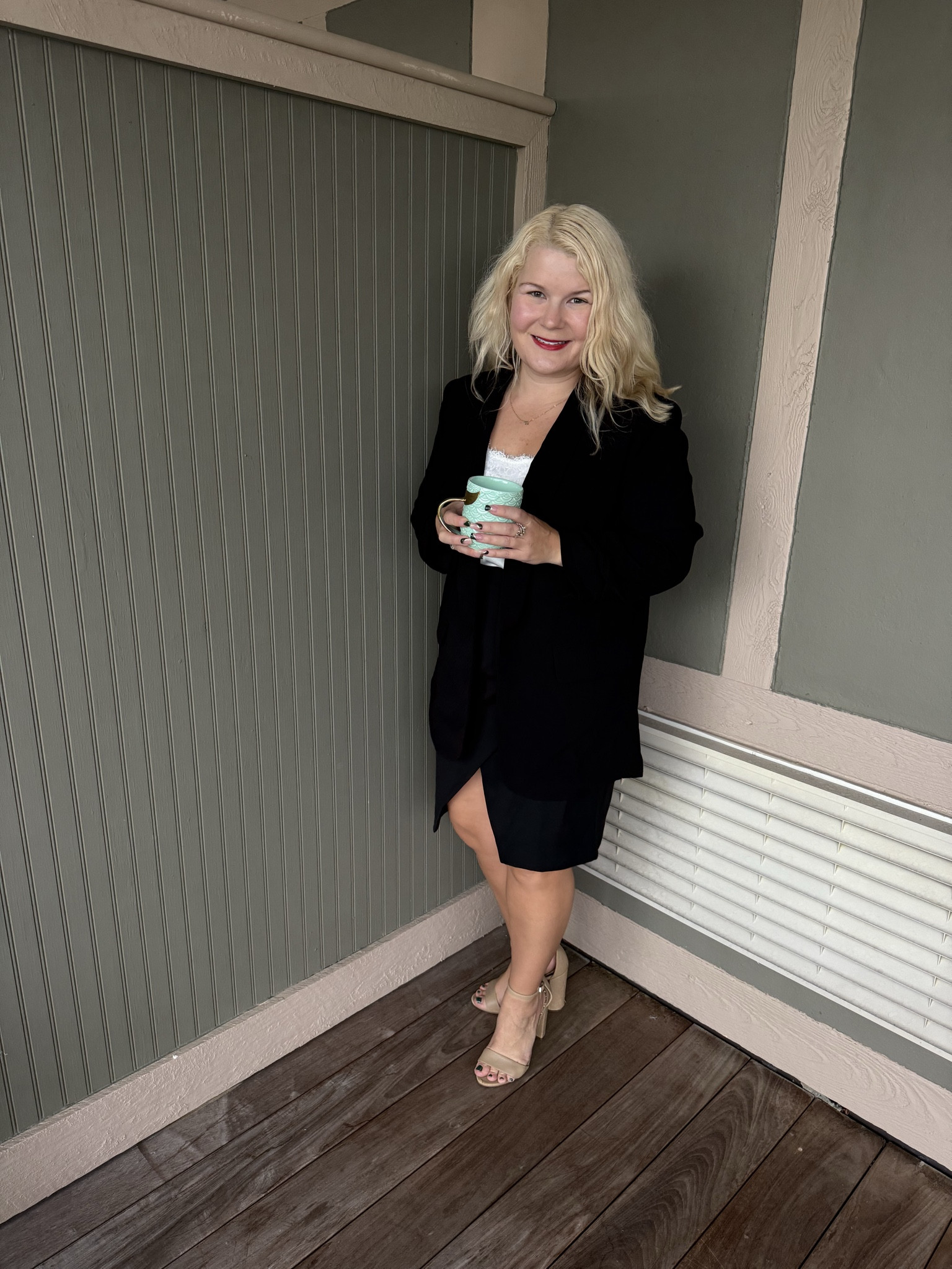 Wednesday ootd. Nothing says boss babe like a pencil skirt and blazer. White house Black Market and Lulus has some of my favorite work essentials. 

#LTKPetite #LTKootd #LTKWorkwear