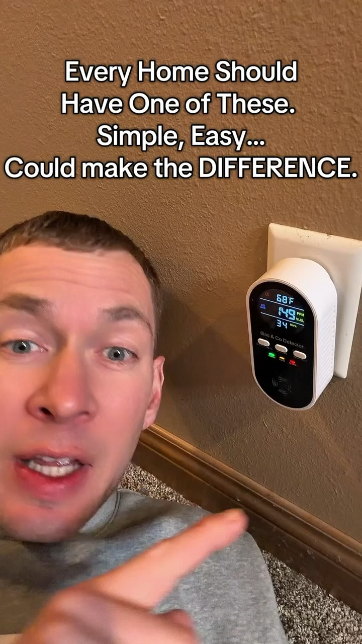 A smart carbon monoxide and air quality detector that helps monitor your home’s safety. Plug-in design with a clear display showing CO levels, temperature, and humidity so you can keep track of your indoor air quality.