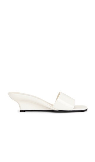 Frame Sandal in White Patent | Revolve Clothing (Global)