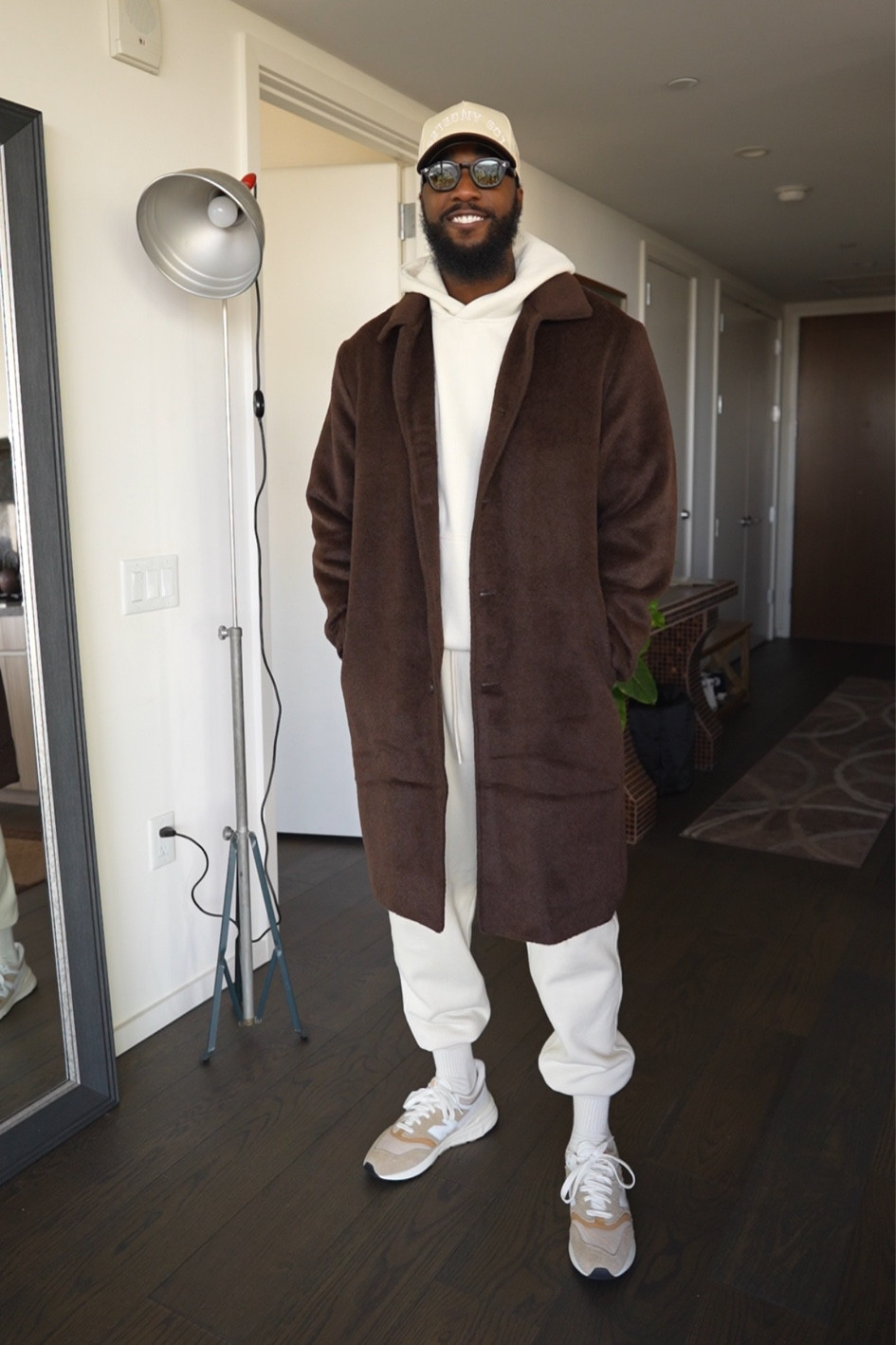 Brown overcoat casual outfit with a cream sweatsuit. Links below ⬇️ !

#LTKMens #LTKSeasonal #LTKStyleTip