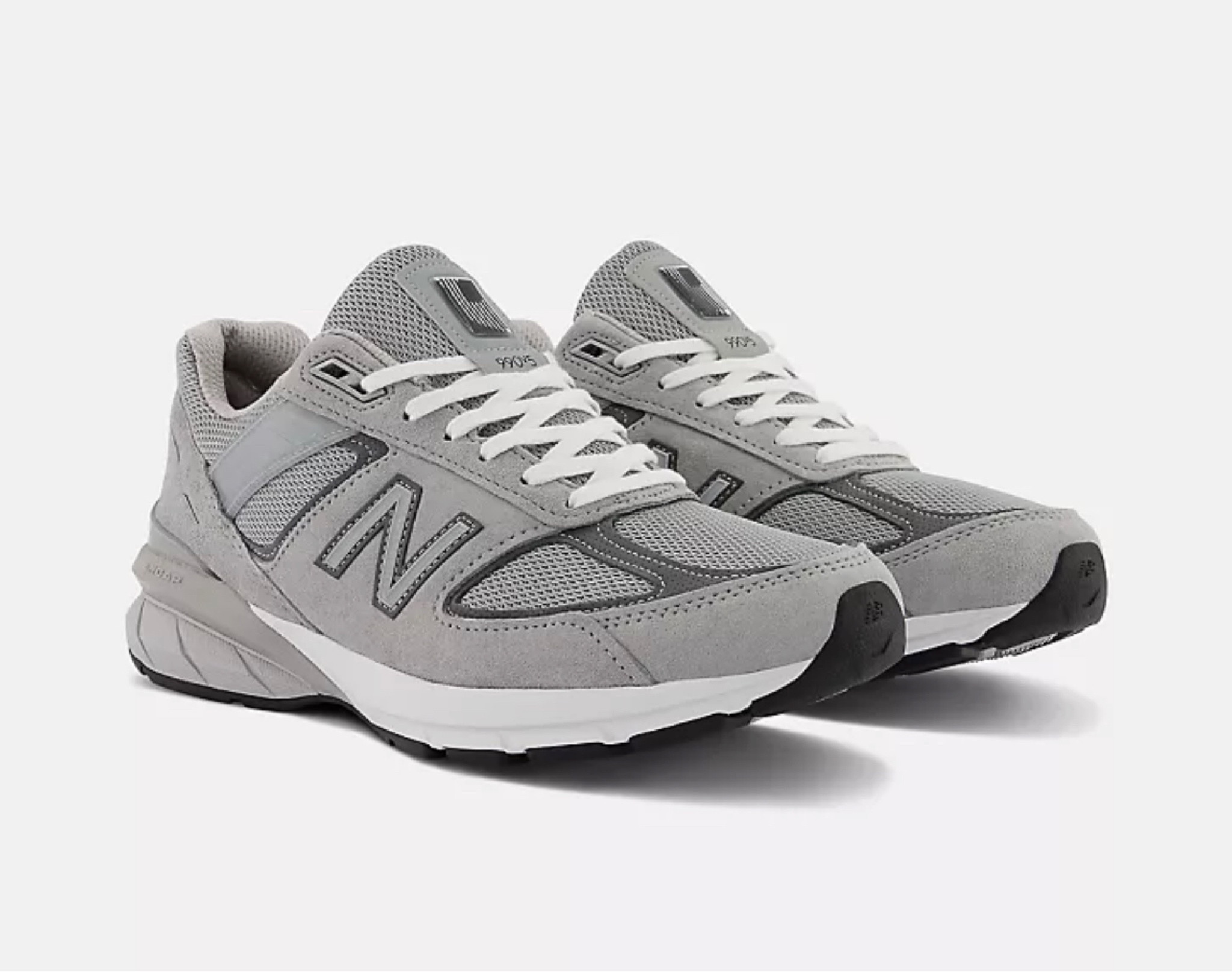 Fall sneaker must have: 
New Balance '990V5' Grey/White. Link to shop then down below ⬇️!

#LTKmens